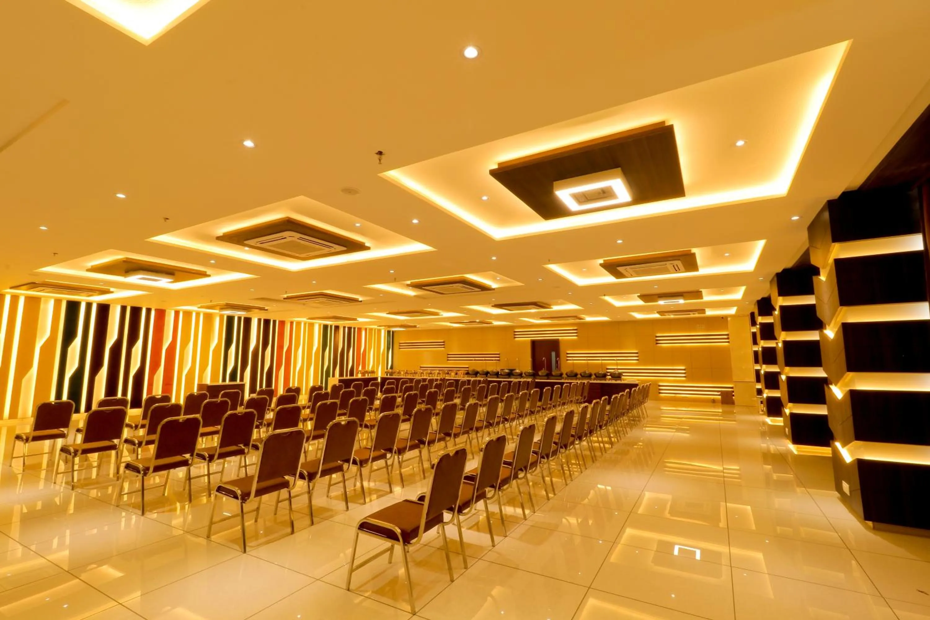Banquet/Function facilities in Hotel Grand Darshan Vadodara