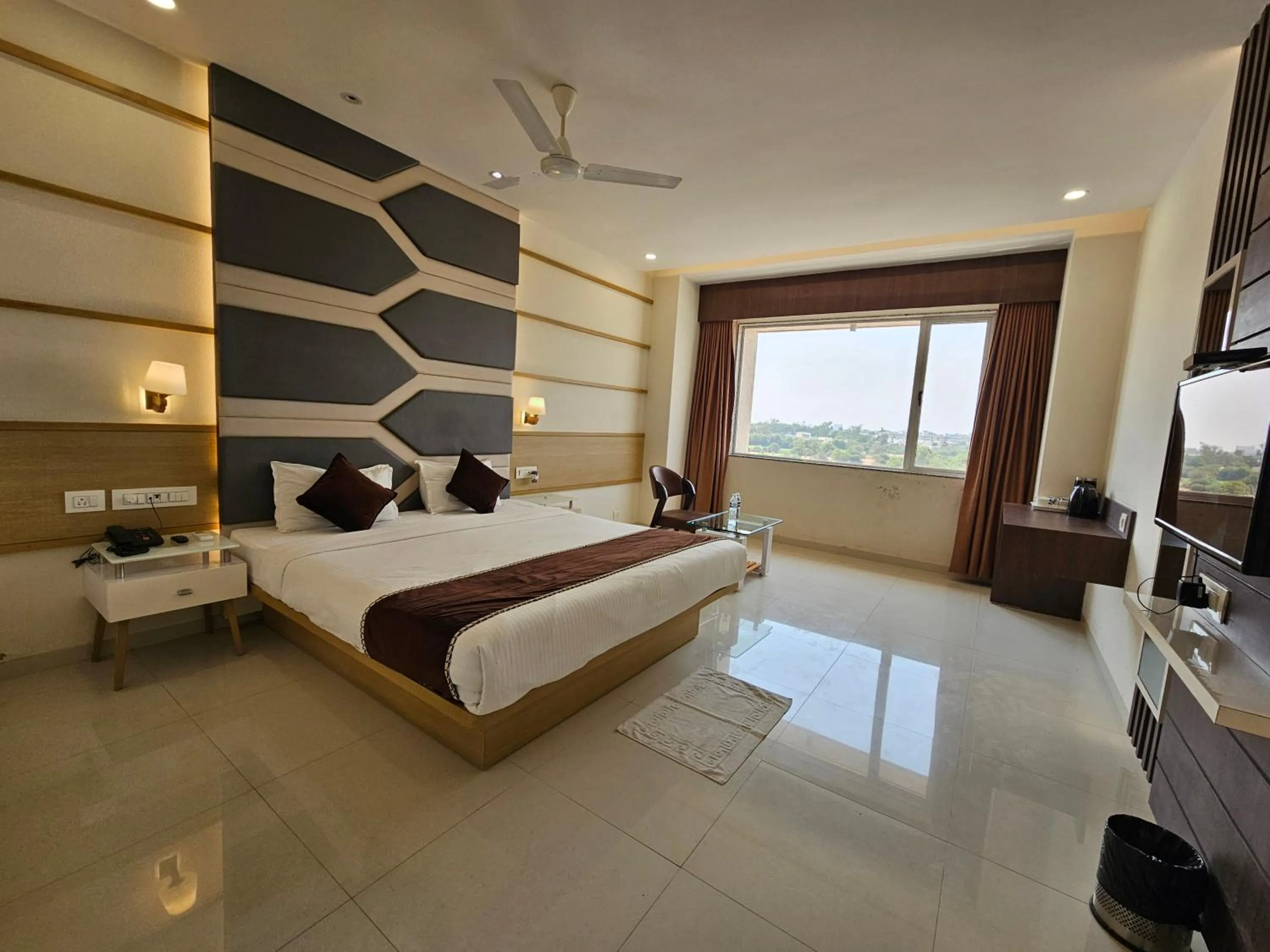 Bedroom, Bed in Hotel Grand Darshan Vadodara
