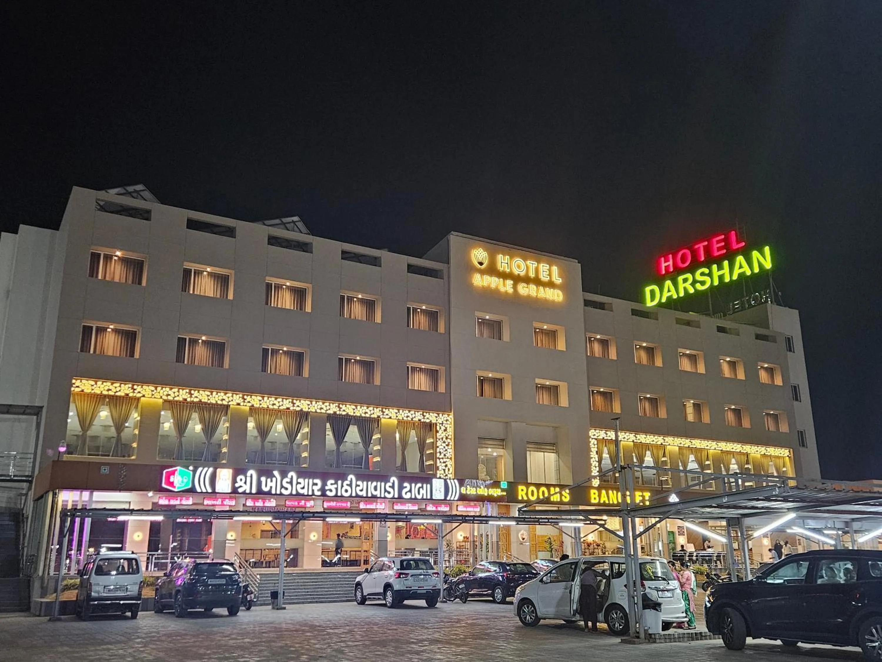 Property building in Hotel Grand Darshan Vadodara