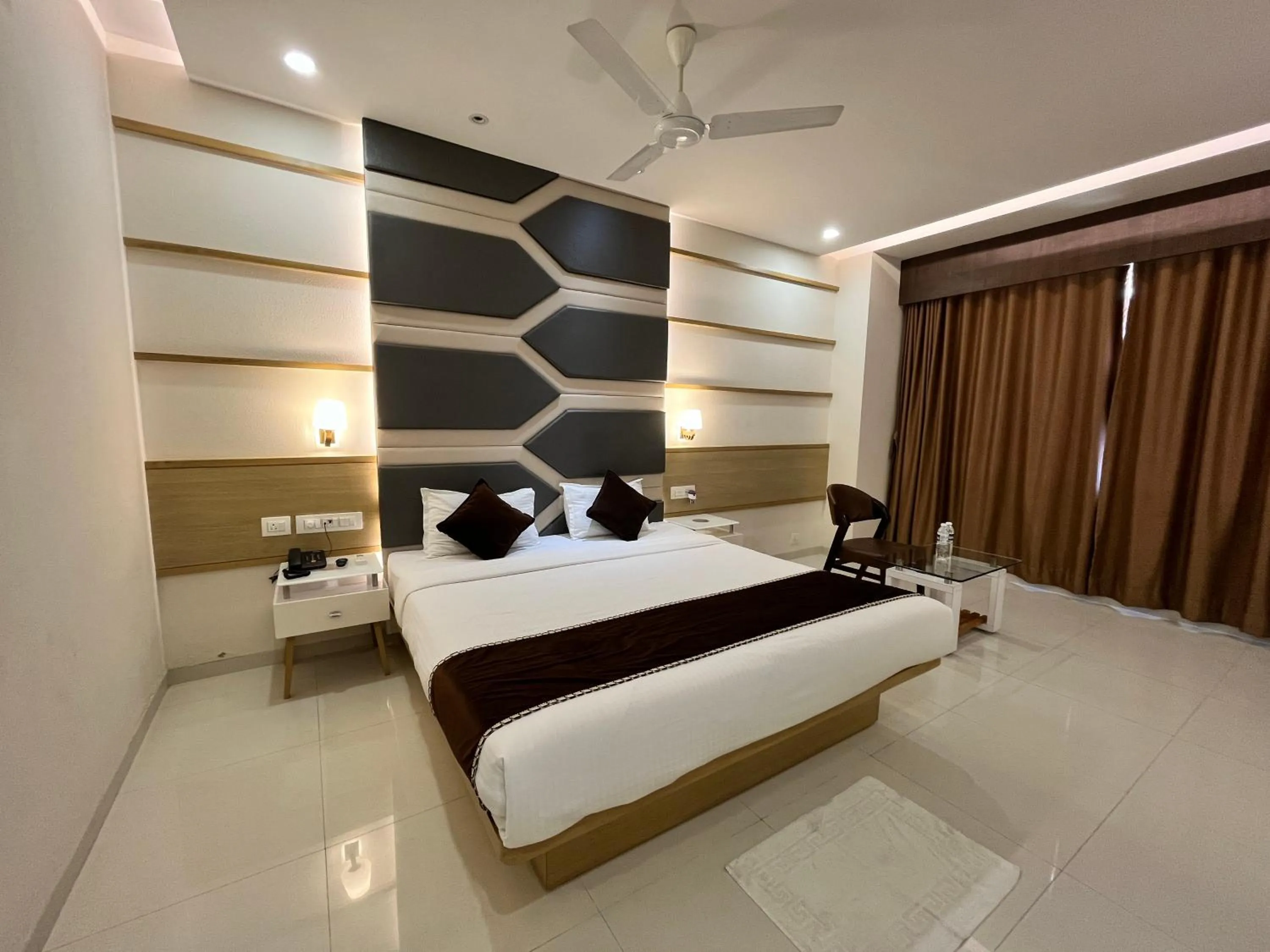 Bedroom, Bed in Hotel Grand Darshan Vadodara