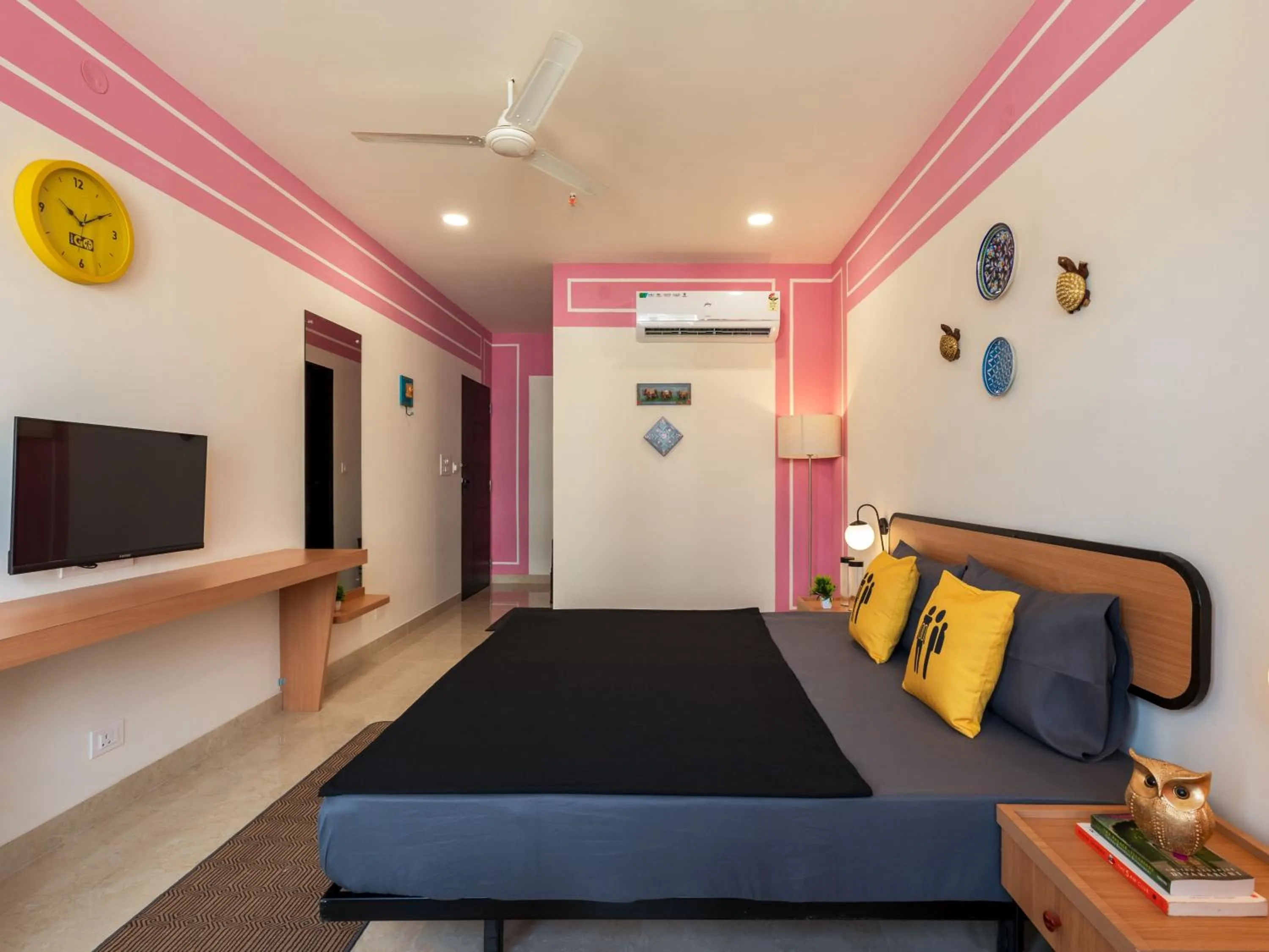 Bed in The Hosteller Jaipur, MI Road