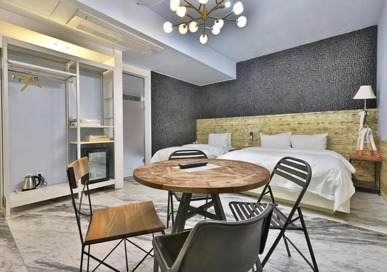 February Hotel Gimhae