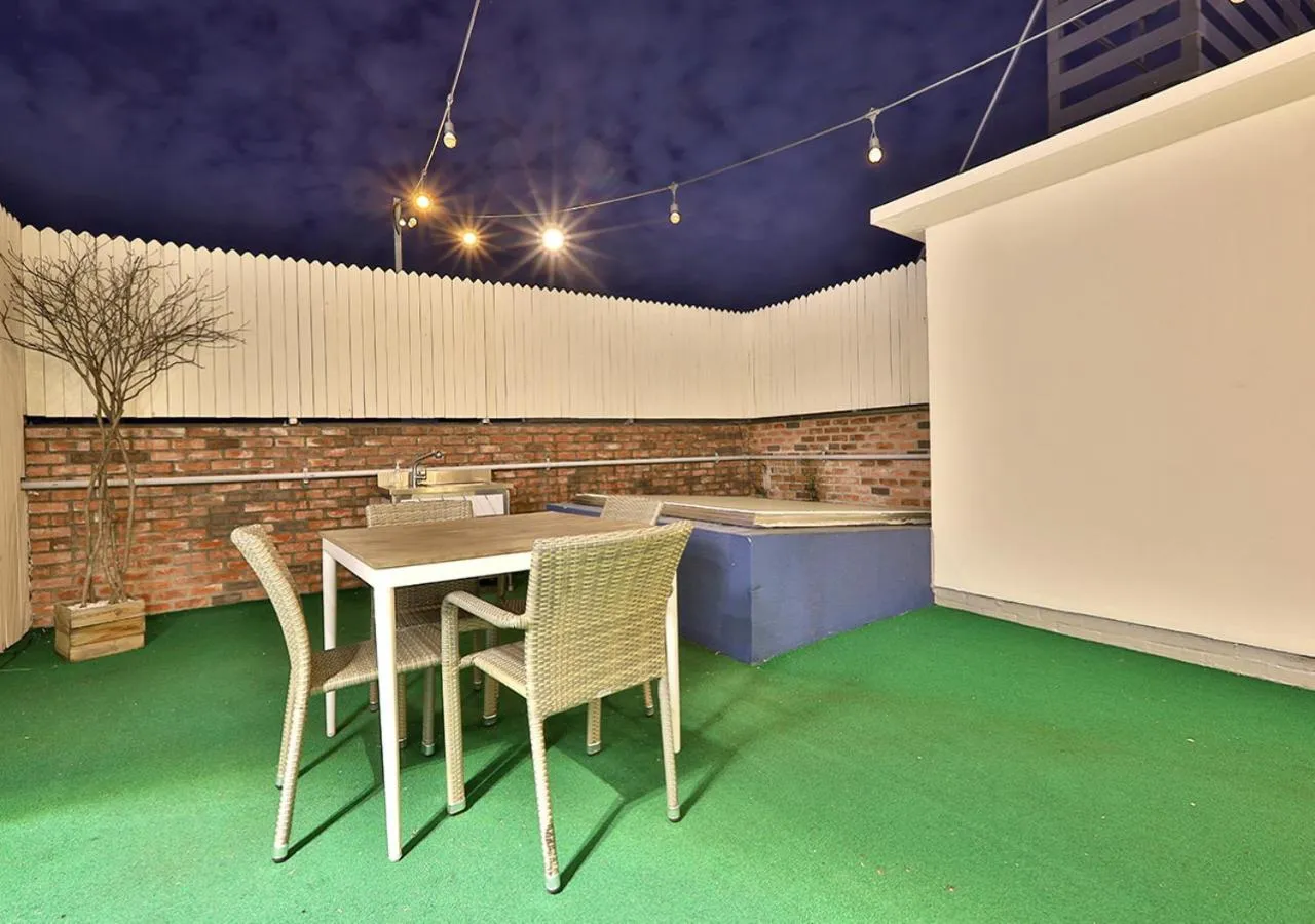 February Hotel Gimhae