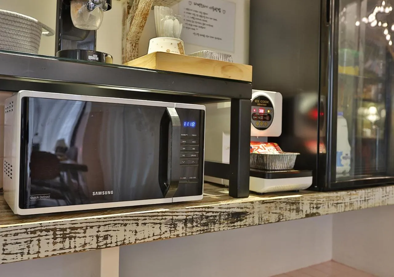 February Hotel Gimhae