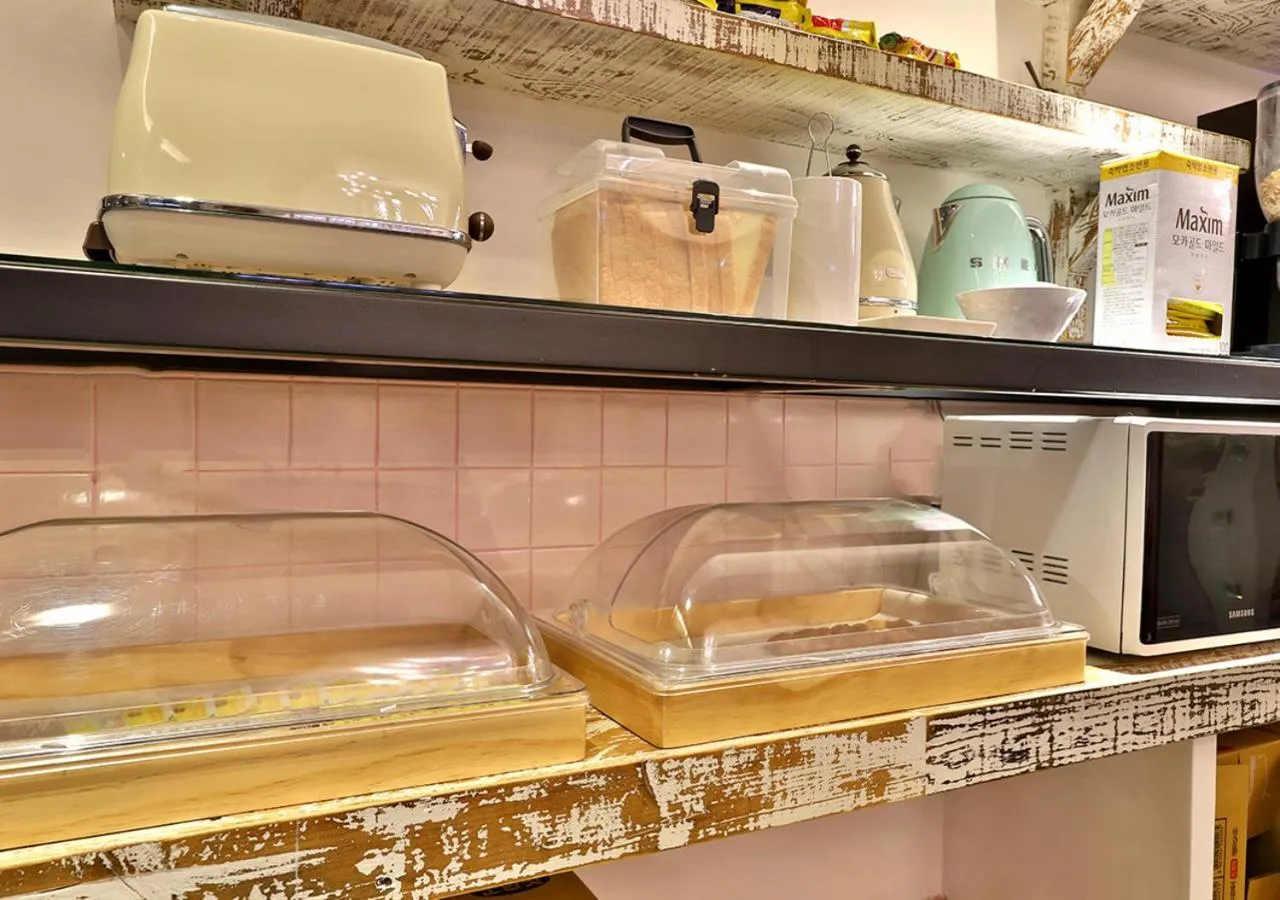 February Hotel Gimhae