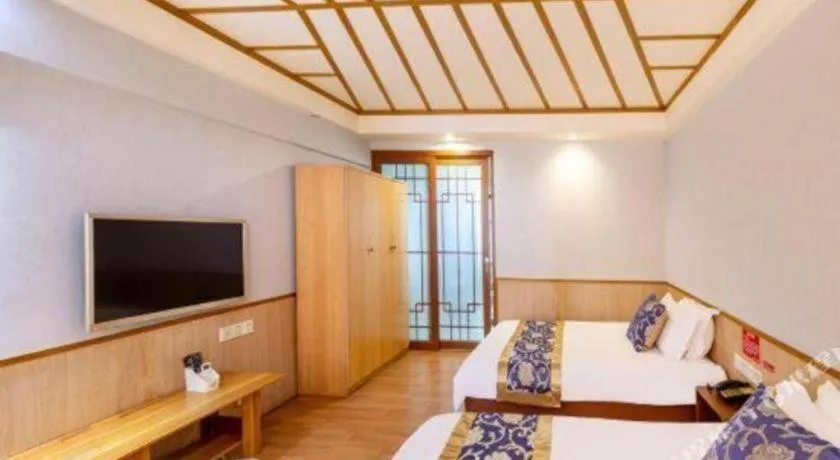 Bed in Yue Lai Yue Hotel