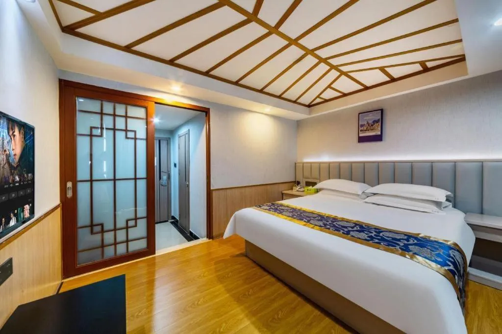 Bed in Yue Lai Yue Hotel