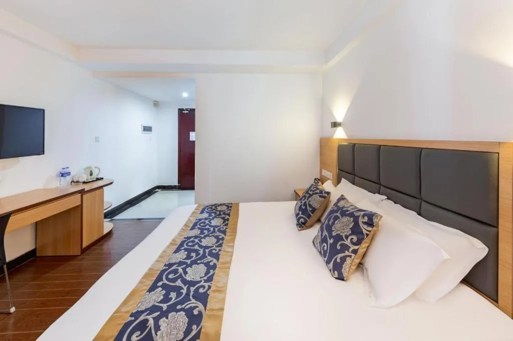 Bed in Yue Lai Yue Hotel