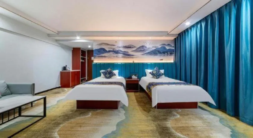Bed in Yue Lai Yue Hotel