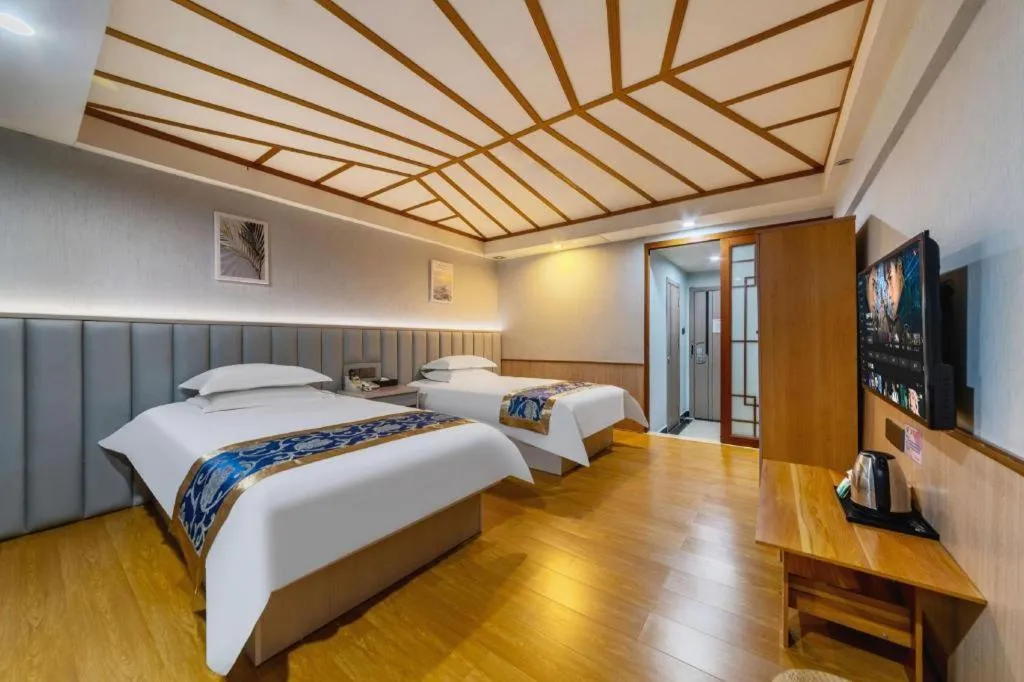 Bed in Yue Lai Yue Hotel