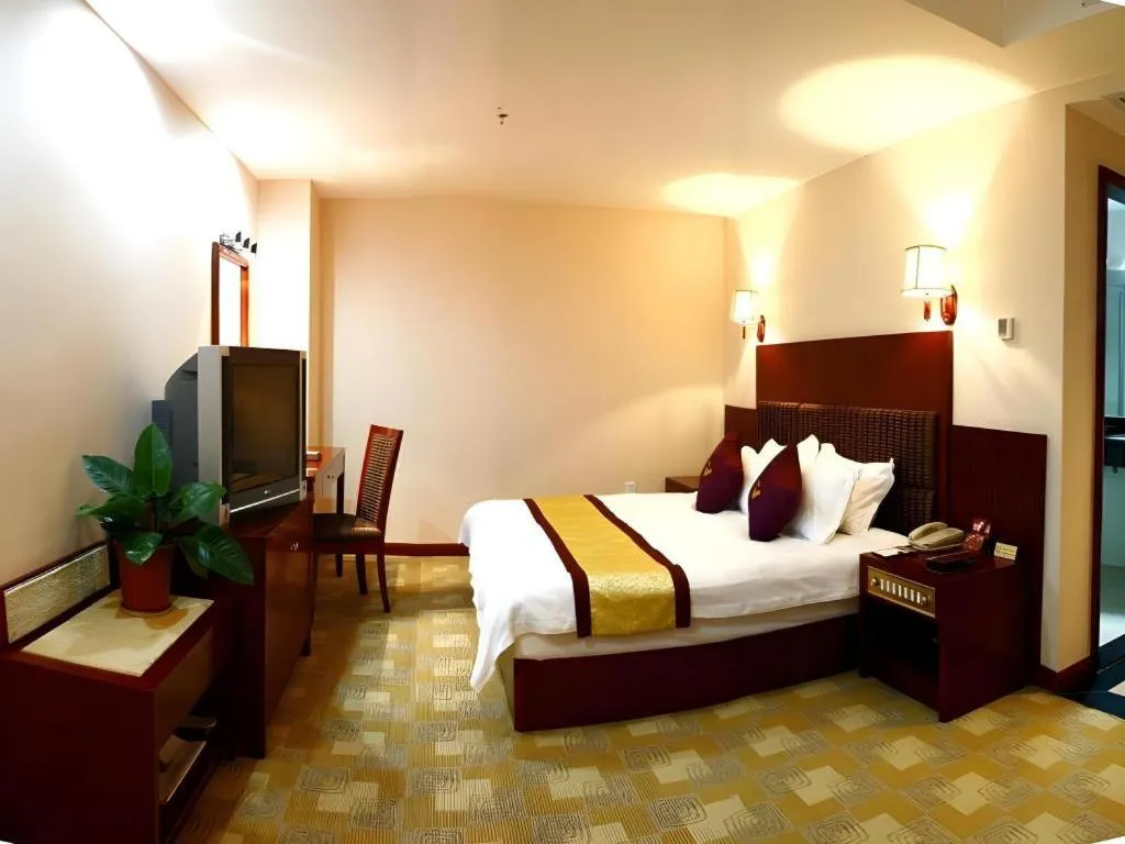 Bed in Yue Lai Yue Hotel