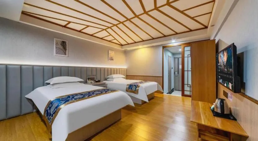 Bed in Yue Lai Yue Hotel