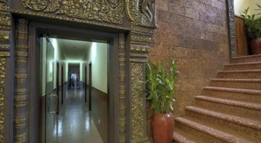 Popular Boutique Hotel