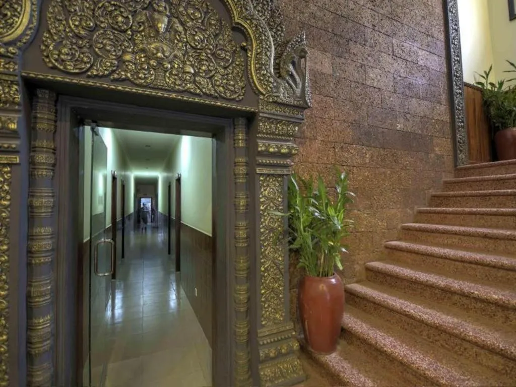 Popular Boutique Hotel