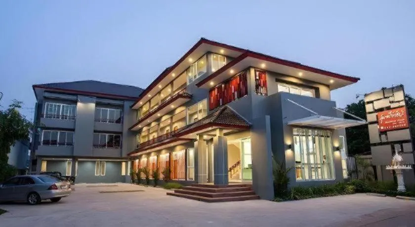 Soontree House Hotel