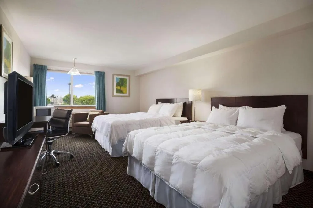 Bed in Days Inn by Wyndham Lacey Olympia Area