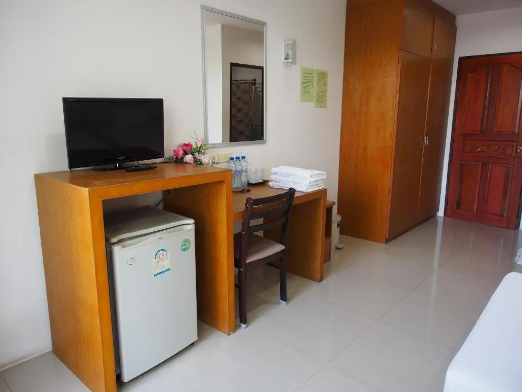 Bed in Phetsuwan Hotel