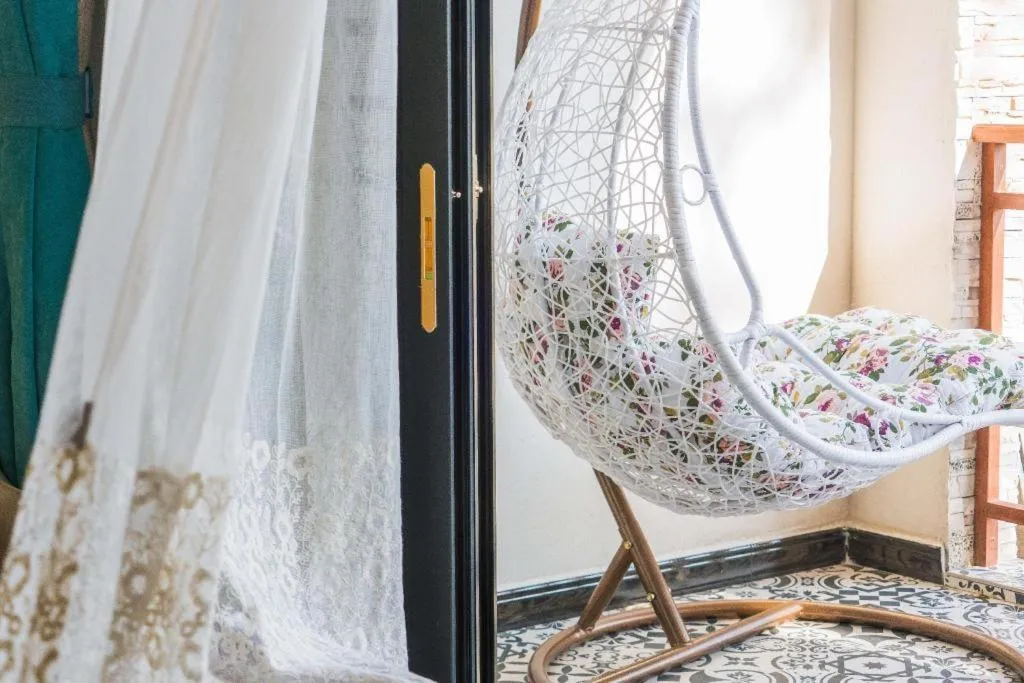 LARNG YAY  Riverview Resort Hotel