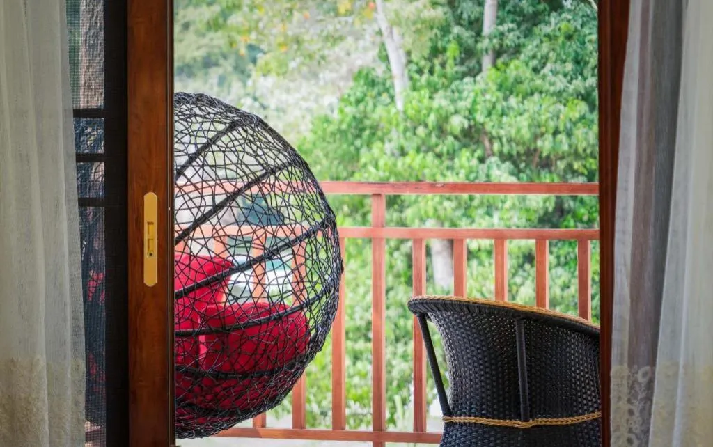 LARNG YAY  Riverview Resort Hotel