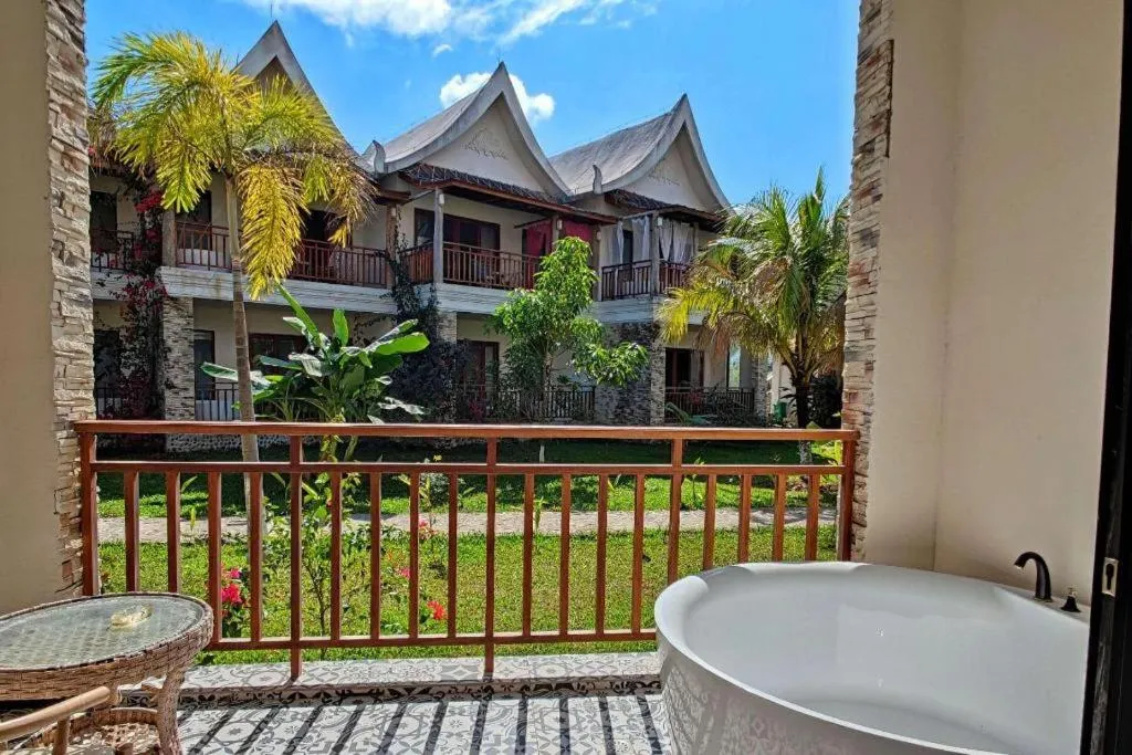 LARNG YAY  Riverview Resort Hotel