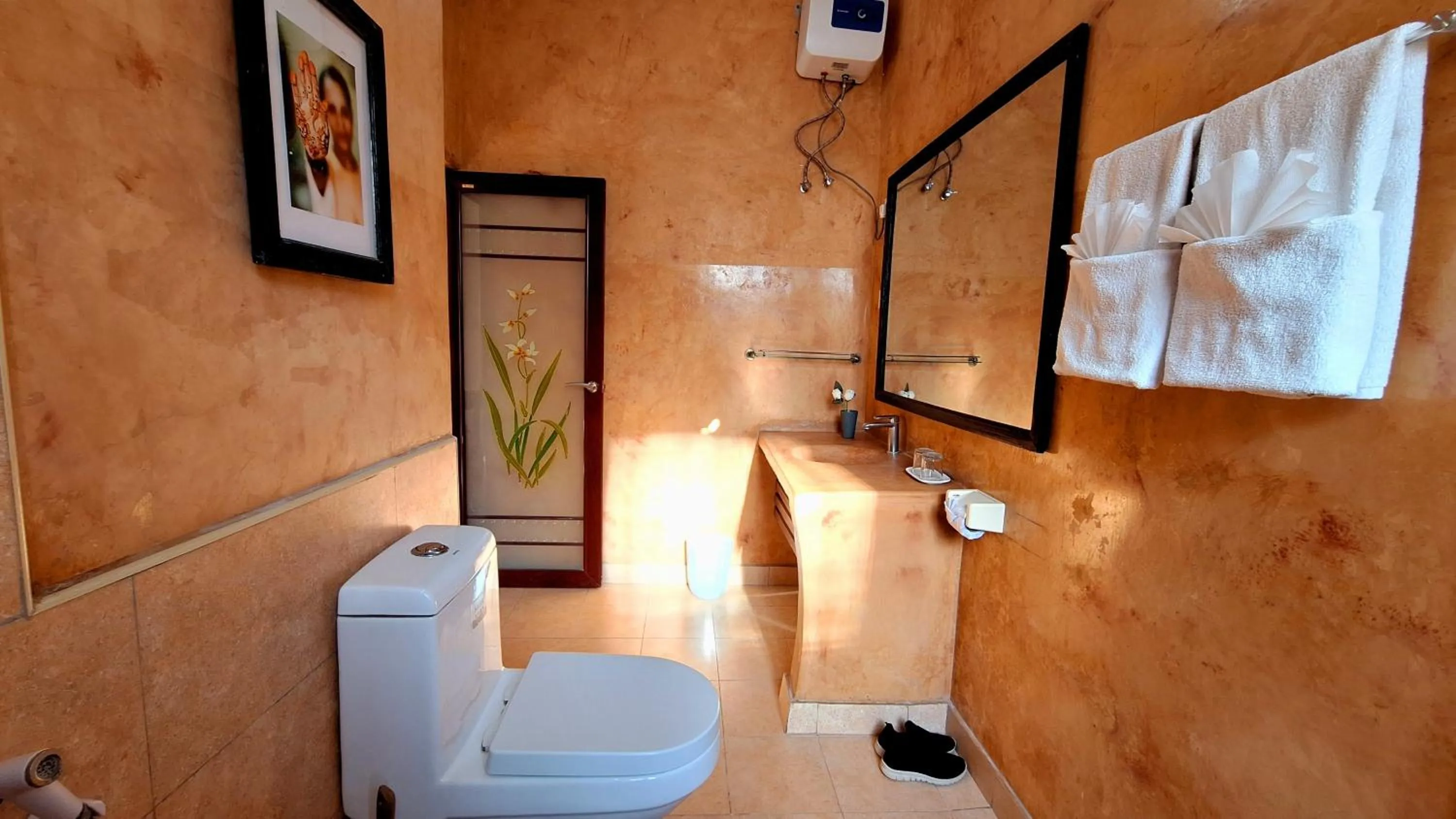 Shower in Rumaisa Hotel