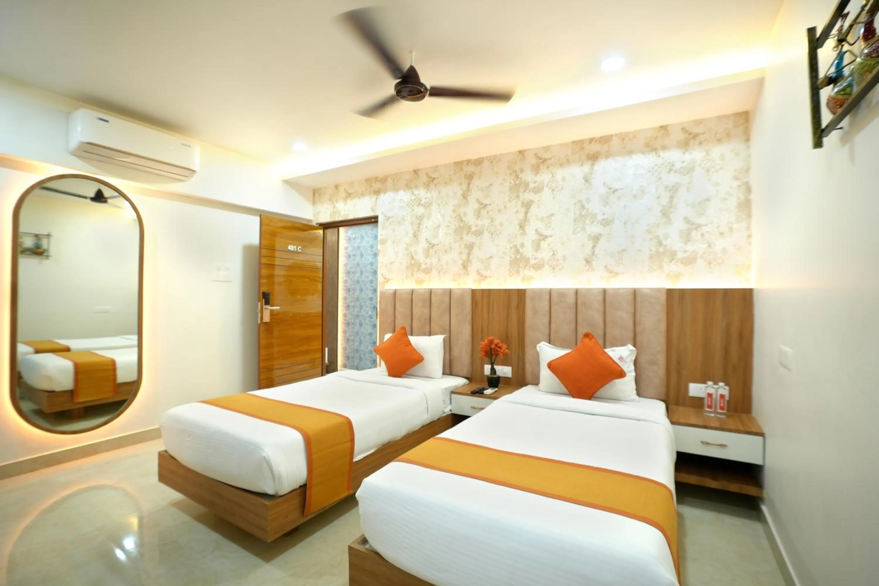 Bedroom, Bed in Hotel Viola Suites Madhapur, Business Hotel