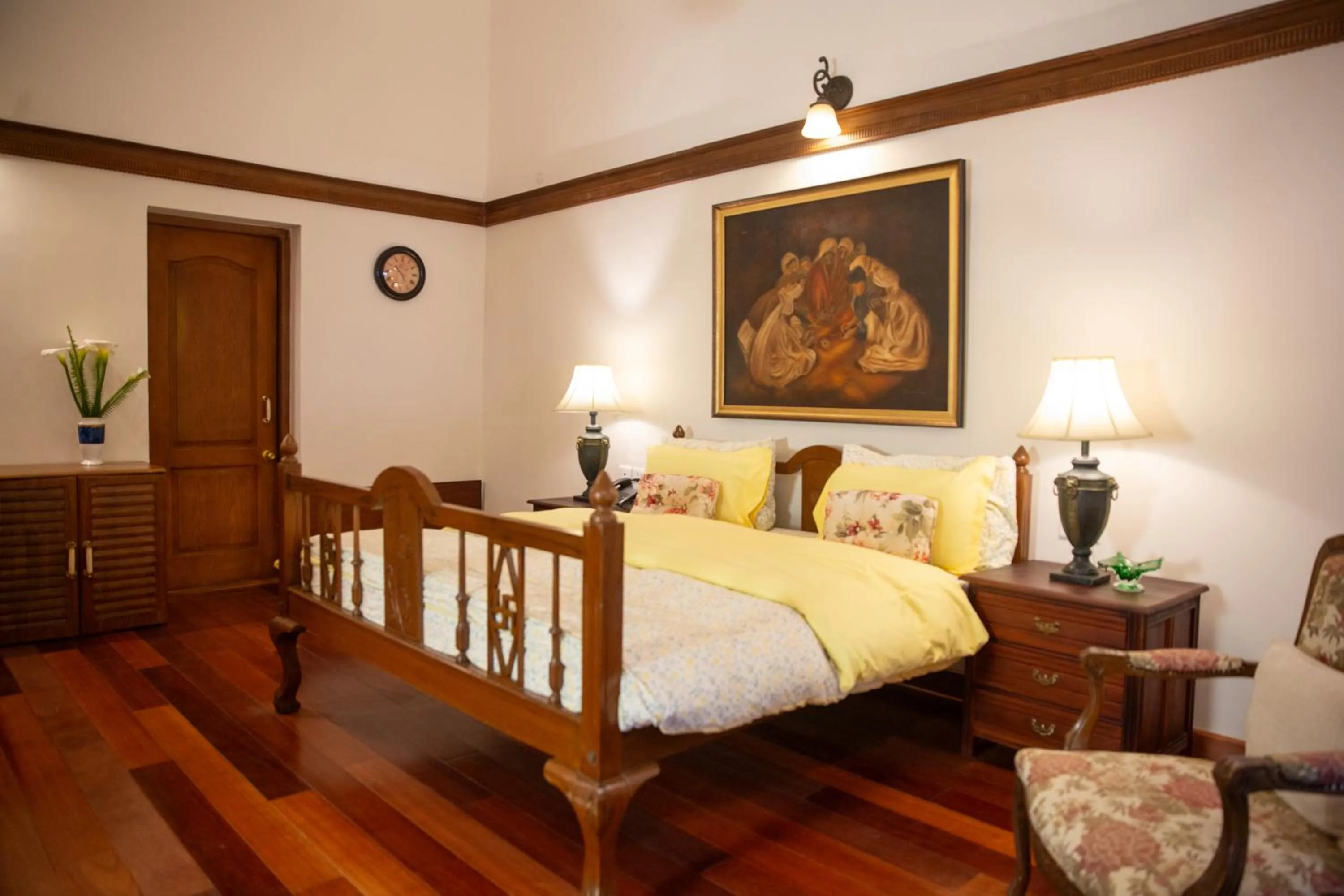 Bed in Marlihill Bungalow - A CGH Earth SAHA Experience