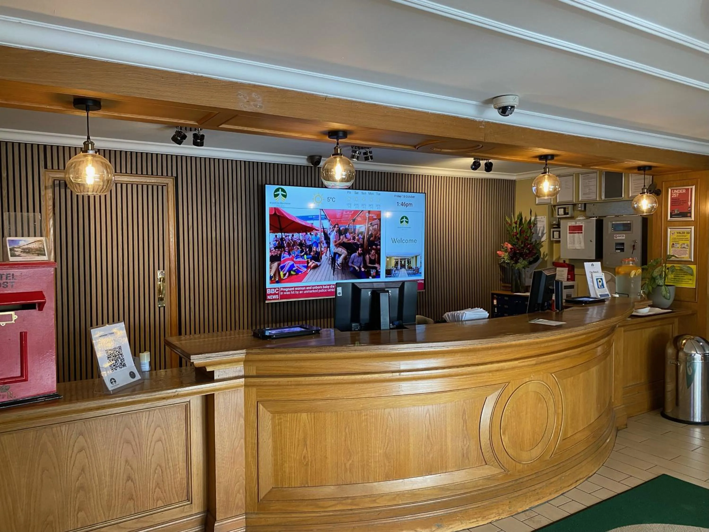 Lobby or reception in Airport Inn Manchester