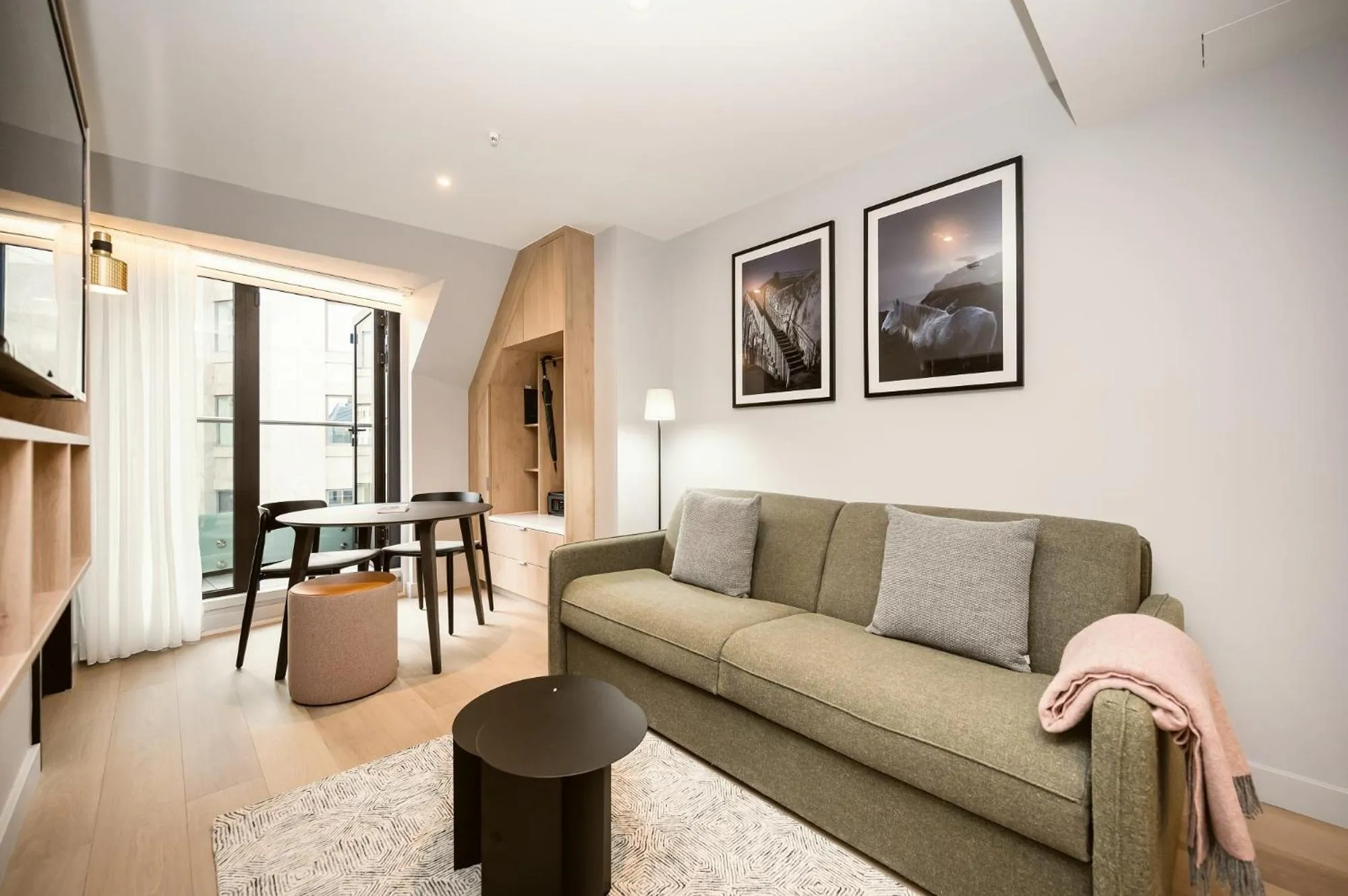 Living room in Wilde Aparthotels London Liverpool Street