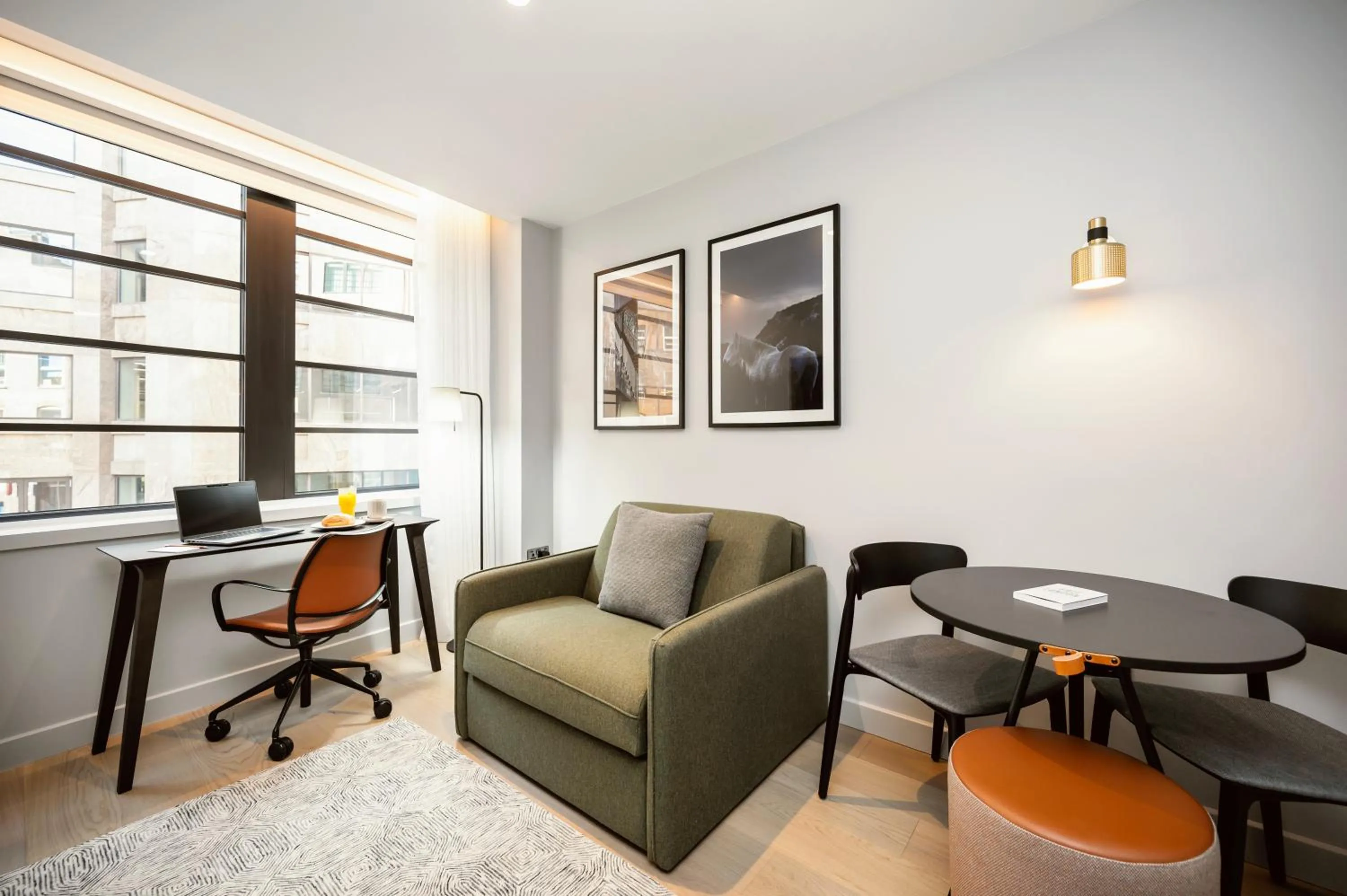 Living room in Wilde Aparthotels London Liverpool Street