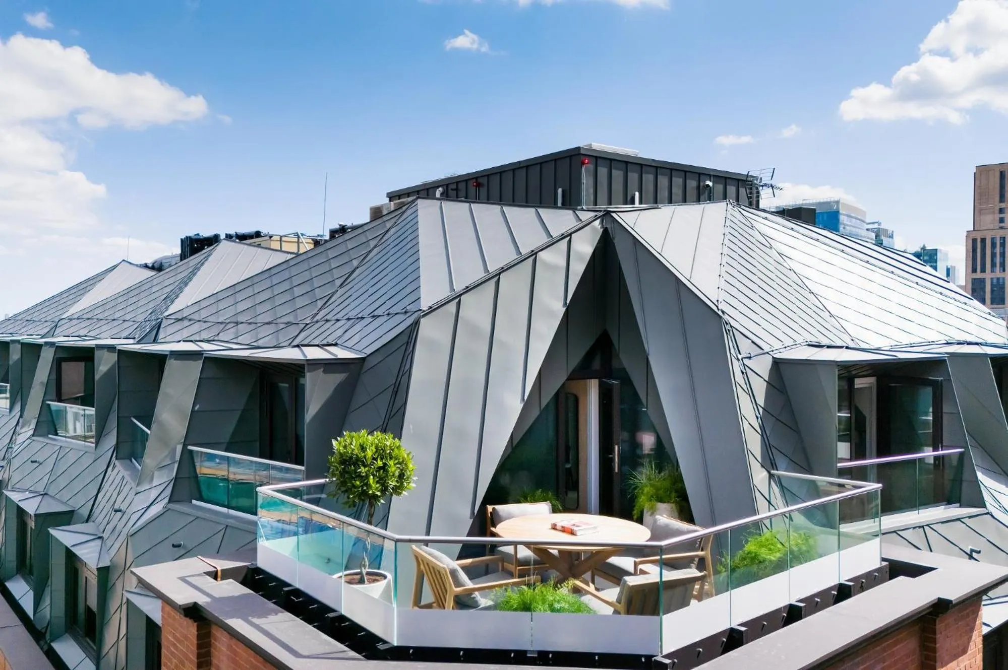 Property building in Wilde Aparthotels London Liverpool Street