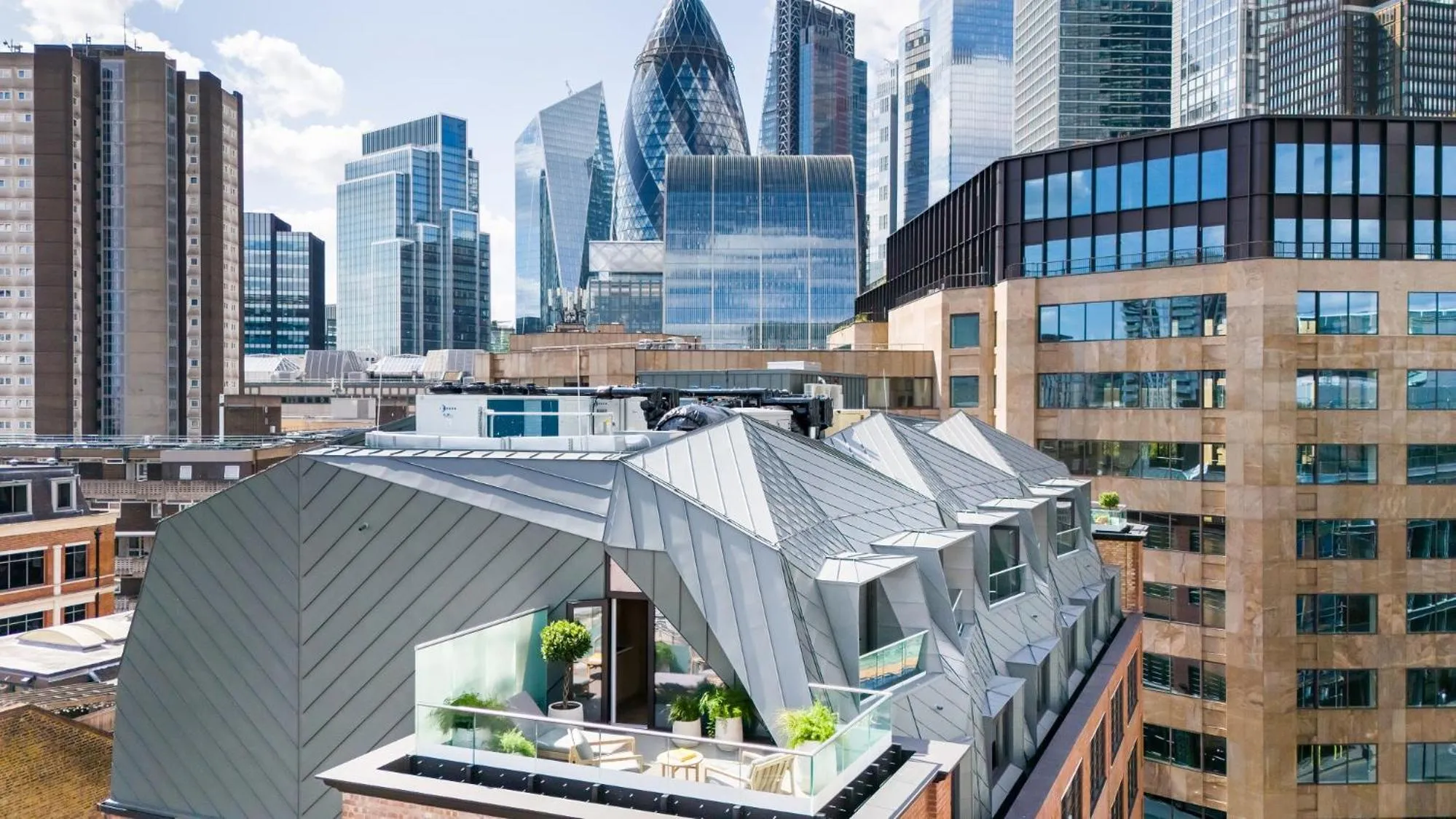 Property building in Wilde Aparthotels London Liverpool Street