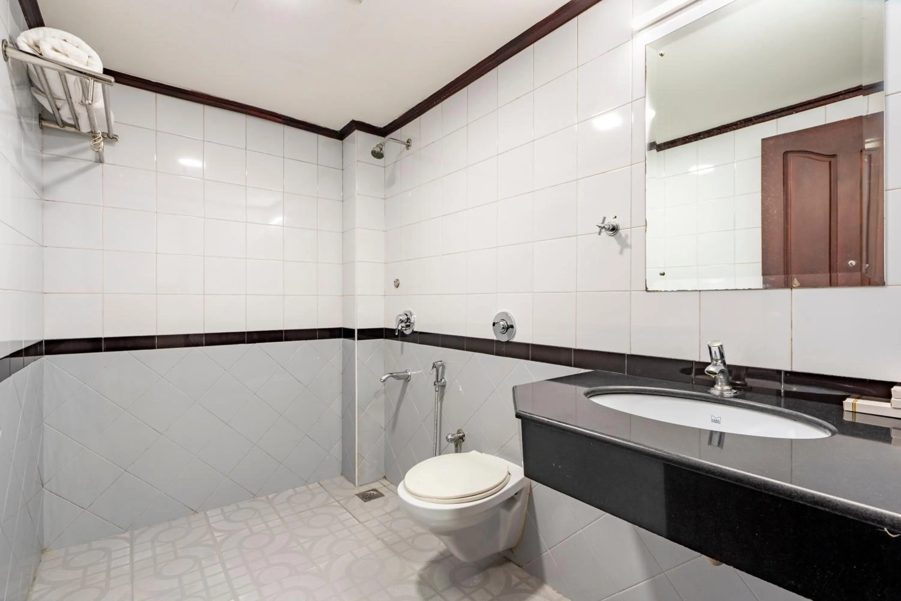 Toilet in Daan Orchid Residency