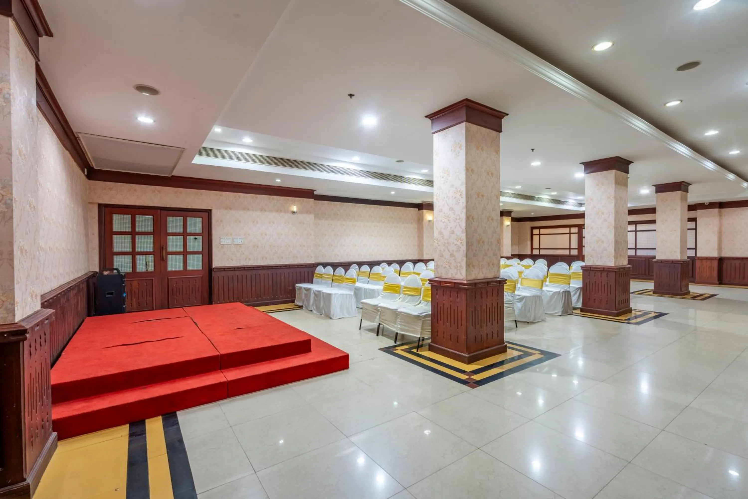 Meeting/conference room in Daan Orchid Residency