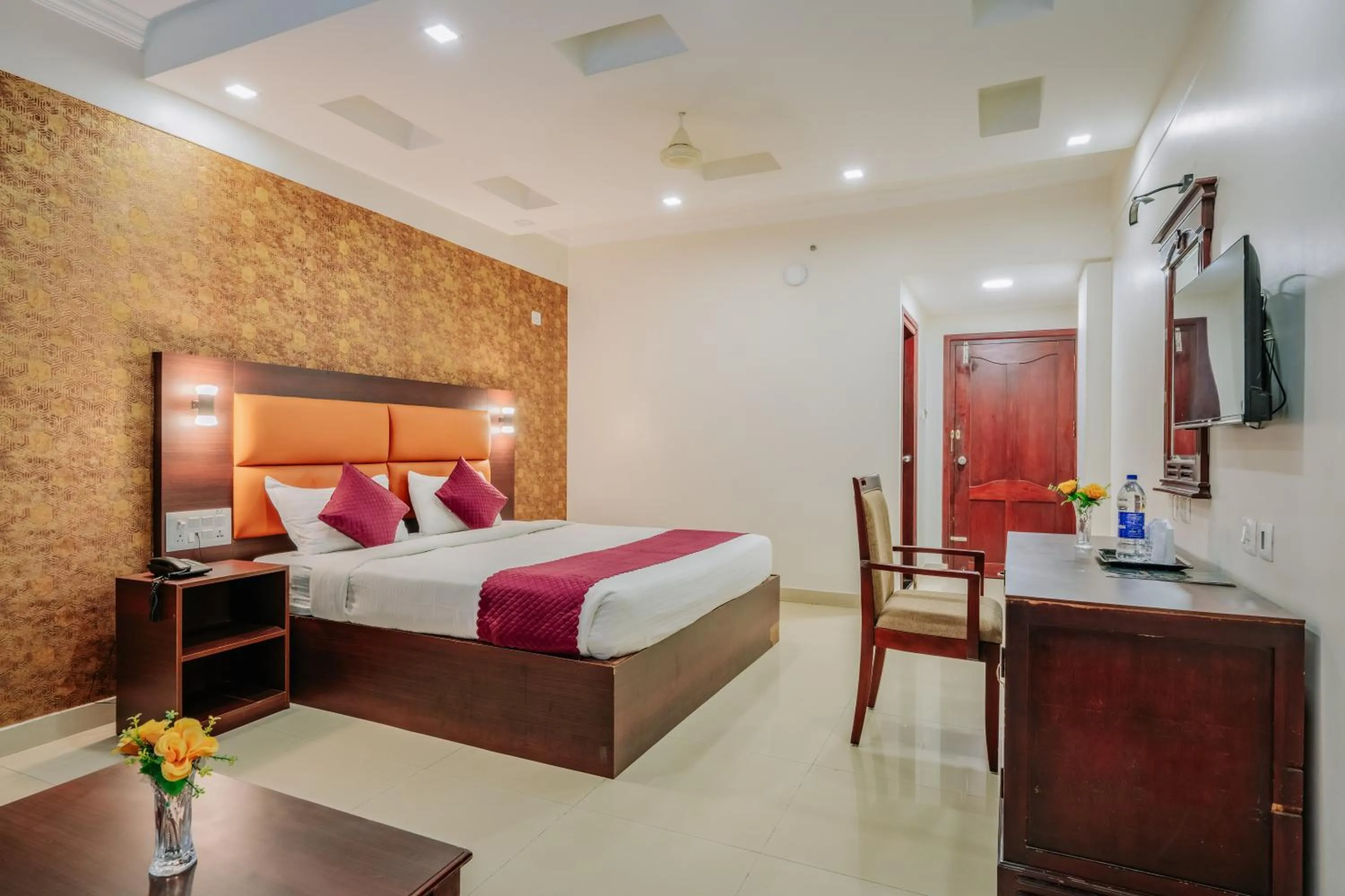 Bedroom, Bed in Daan Orchid Residency