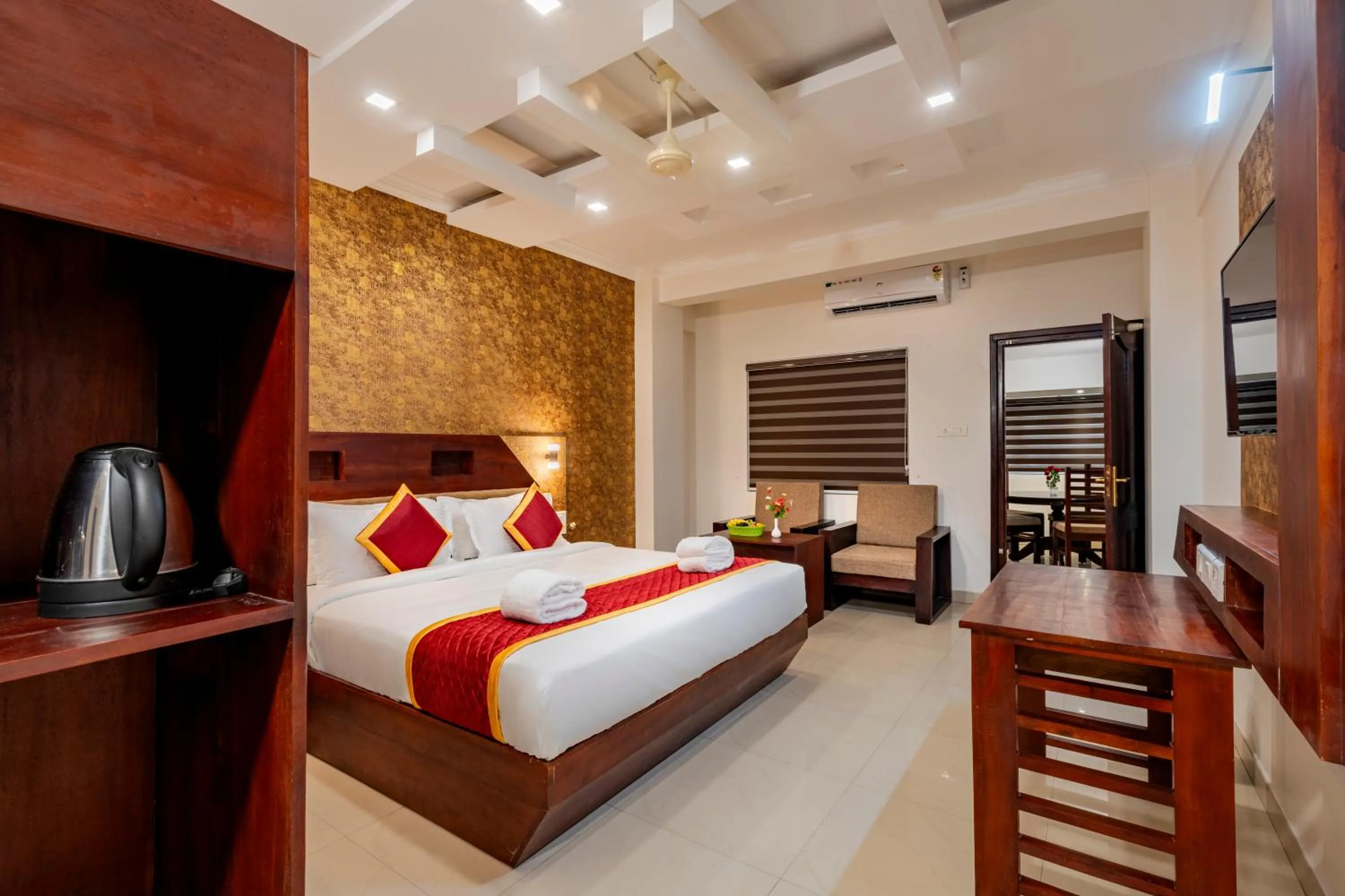 Bed in Daan Orchid Residency