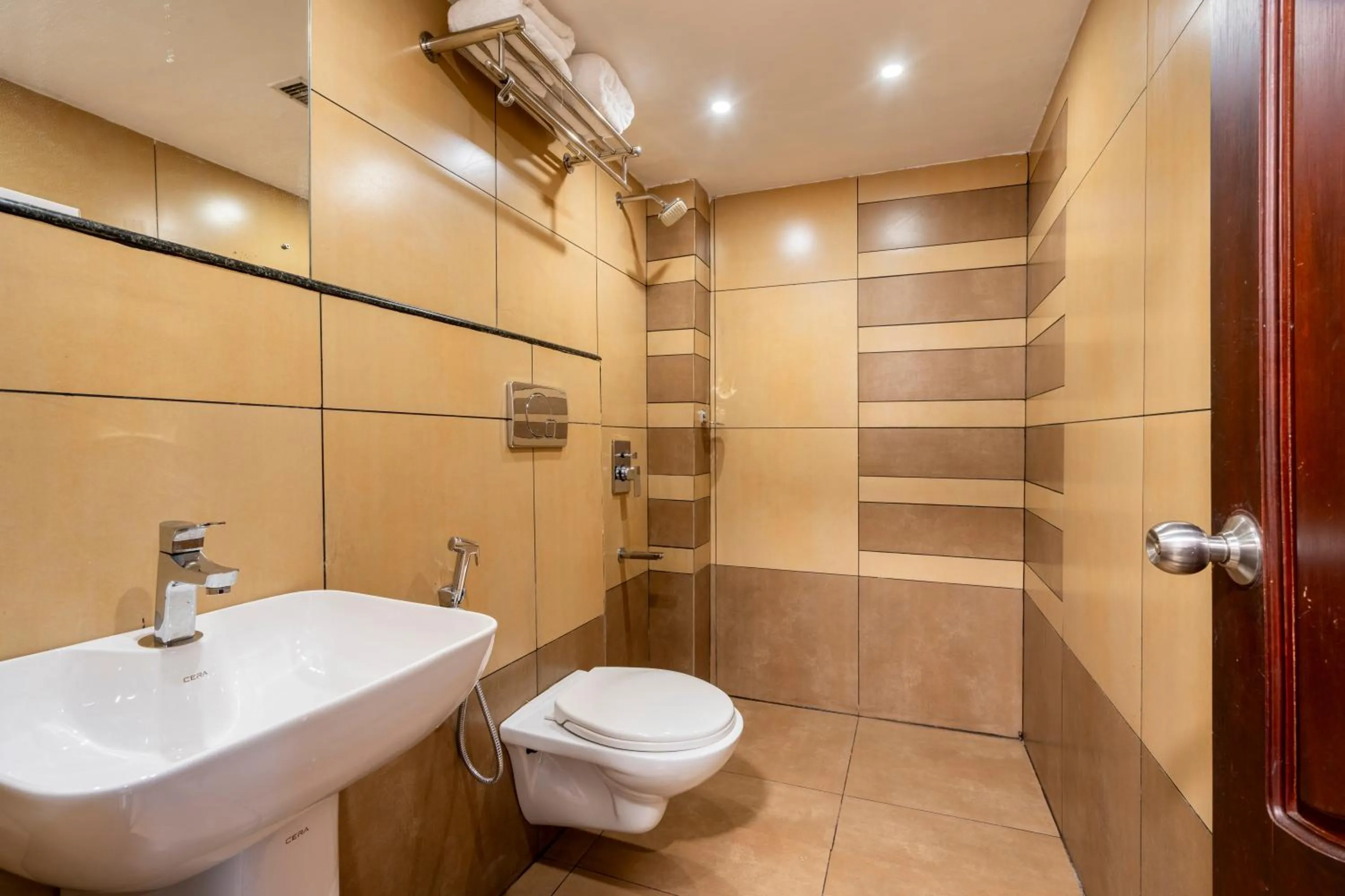 Shower in Daan Orchid Residency