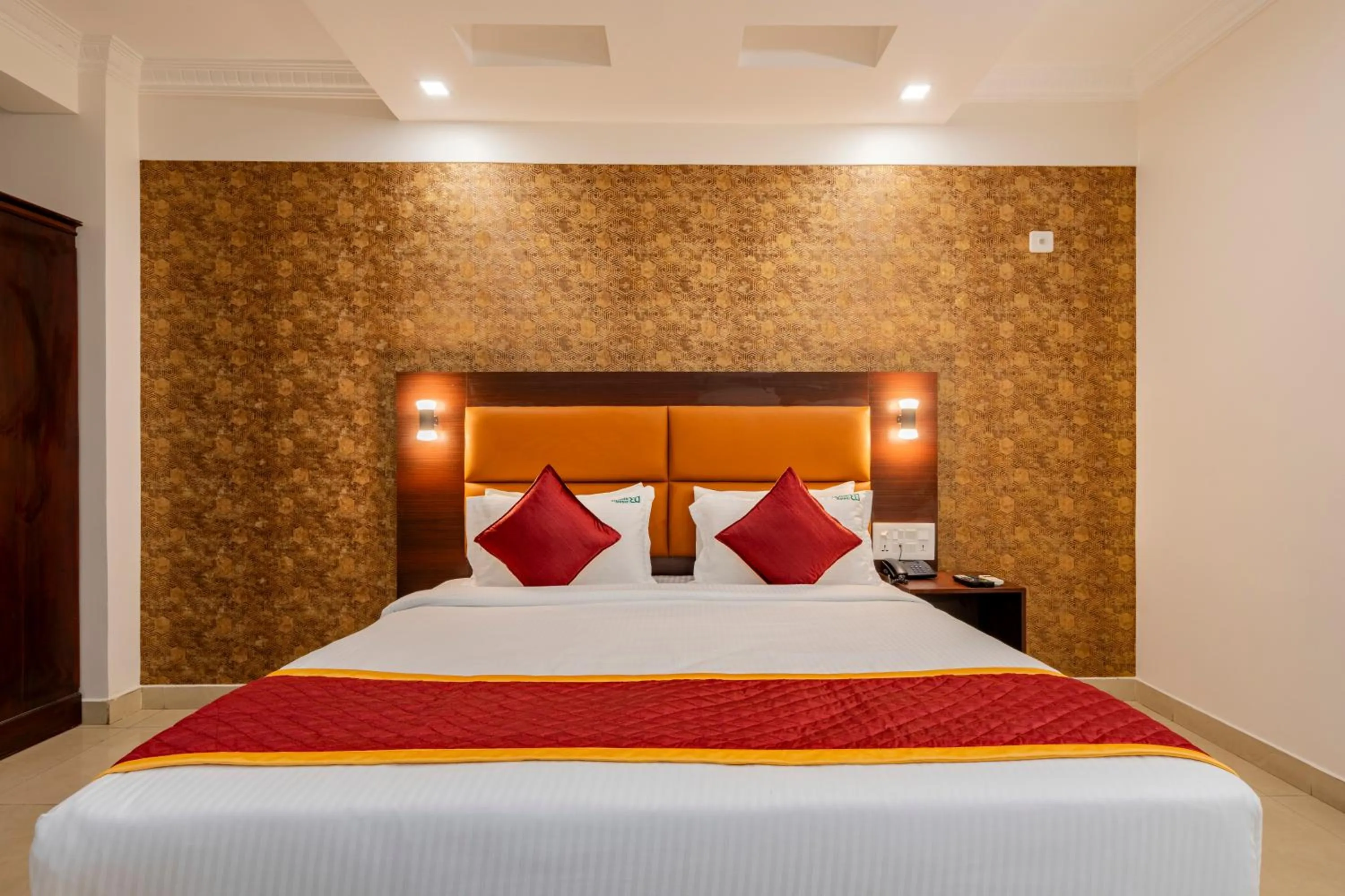 Bedroom, Bed in Daan Orchid Residency