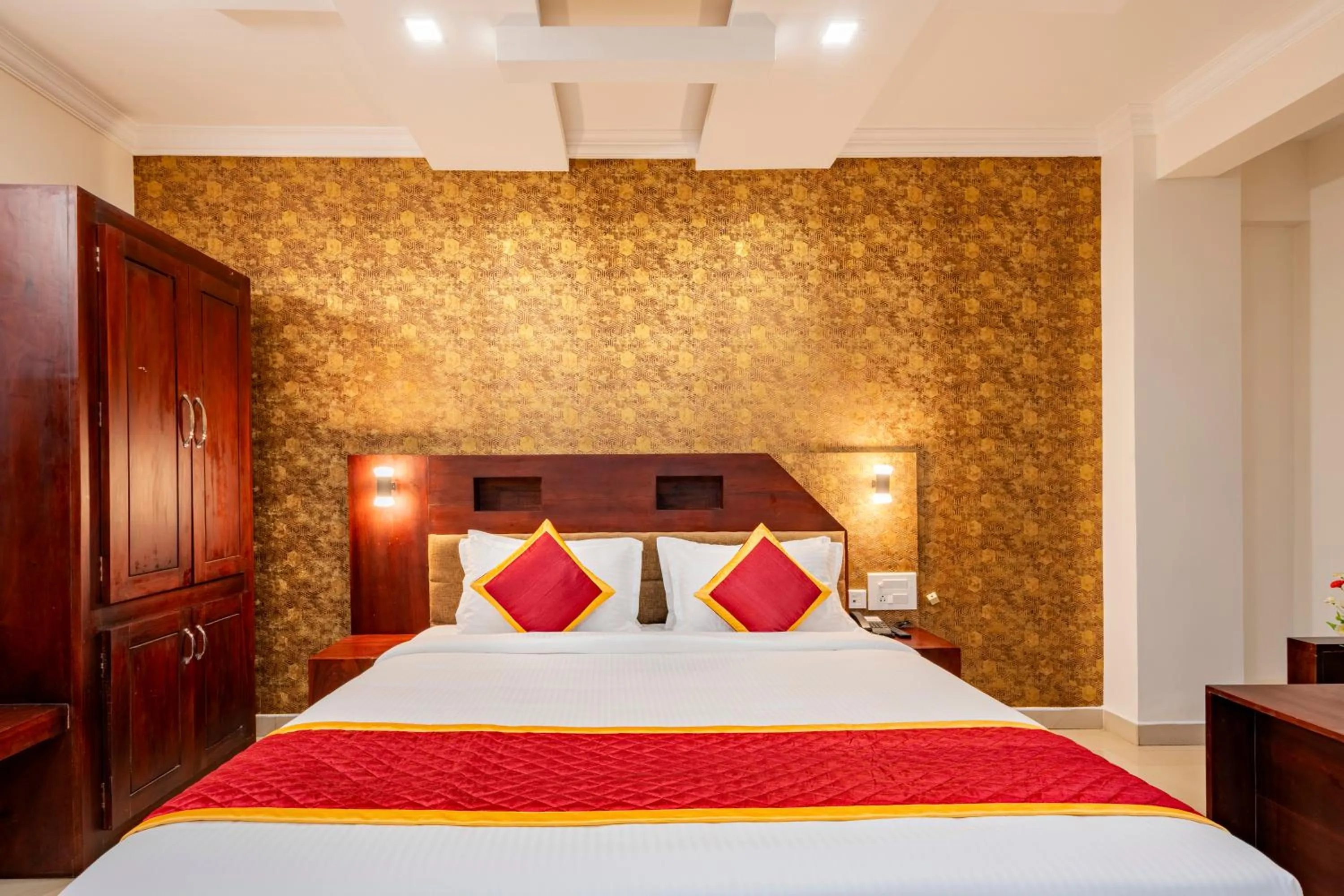 Bed in Daan Orchid Residency