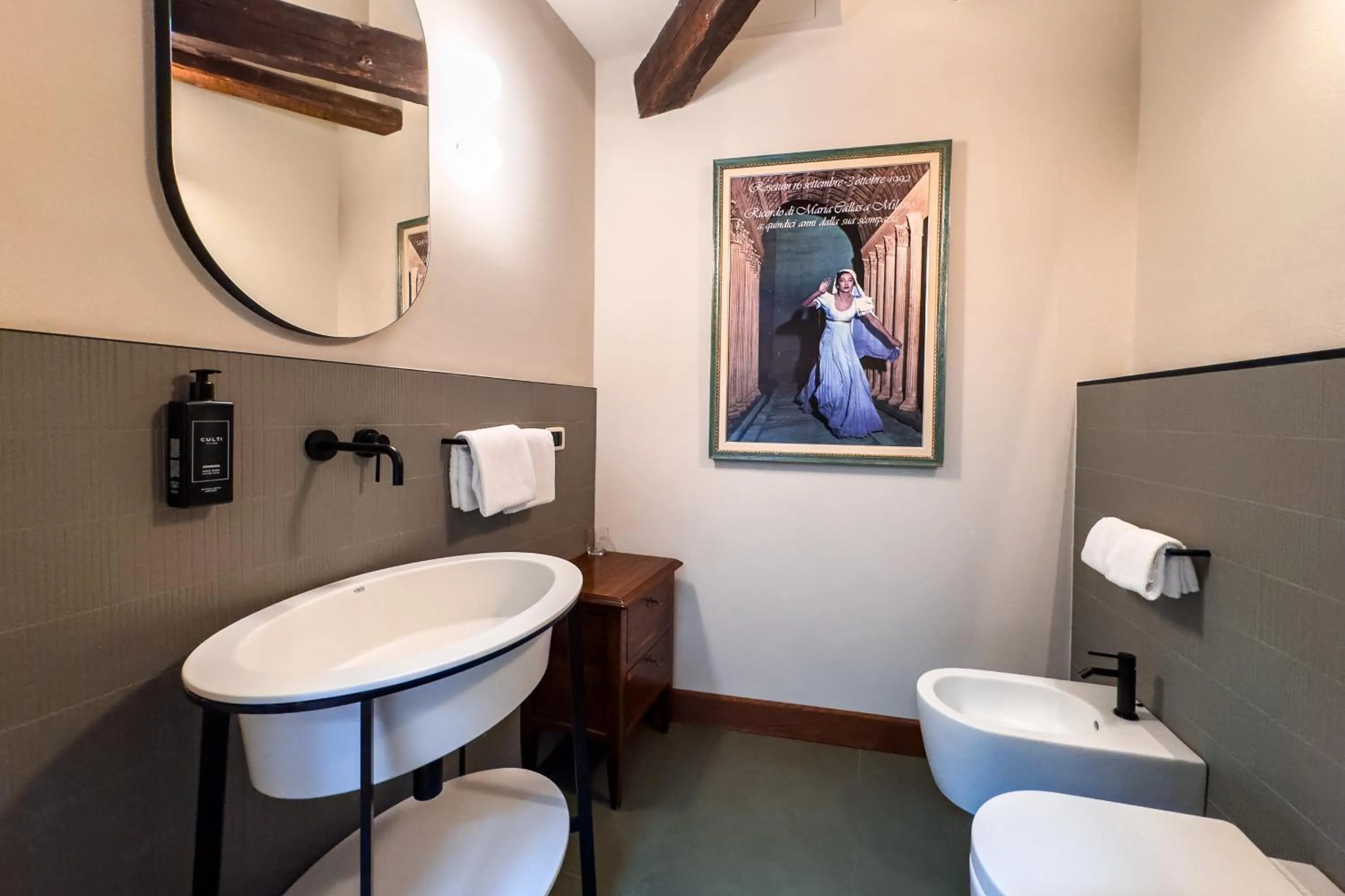 Toilet in 1448 Antica Dimora Al Merlo Bianco