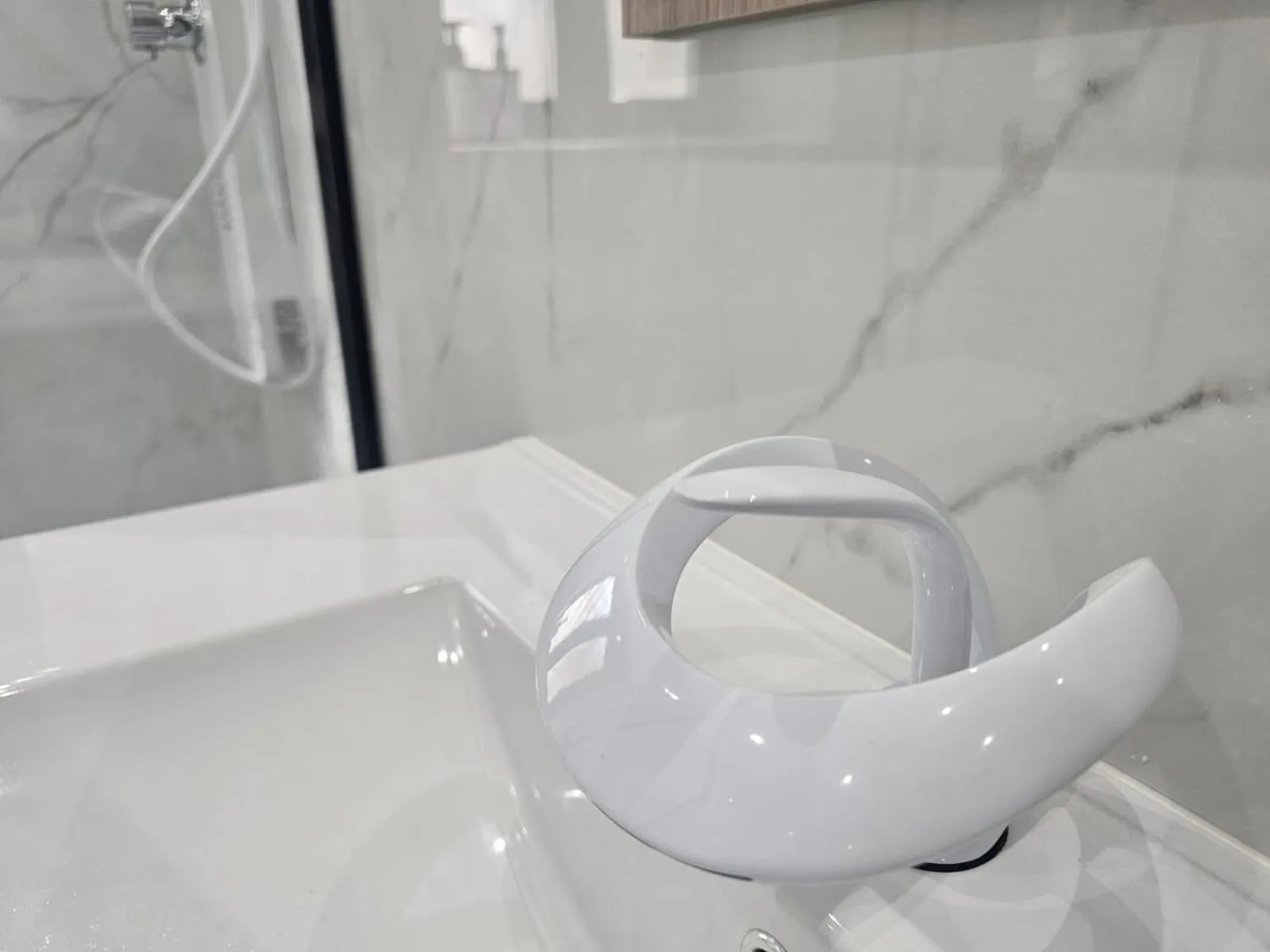 Shower in Nueva PENSION CIBELES