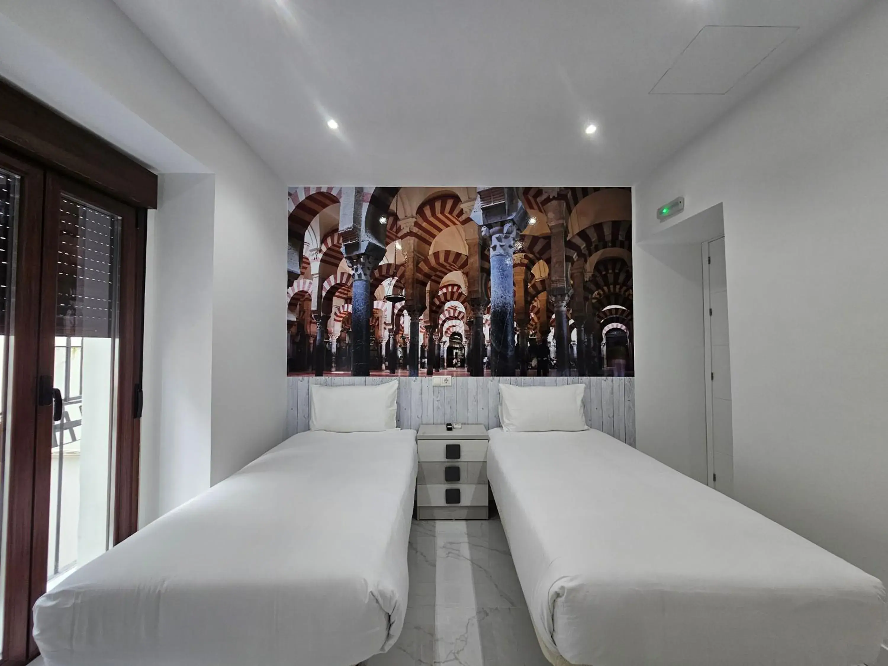 Standard Twin Room with Shared Bathroom in Nueva PENSION CIBELES Standard Twin Room with Shared Bathroom in Nueva PENSION CIBELES