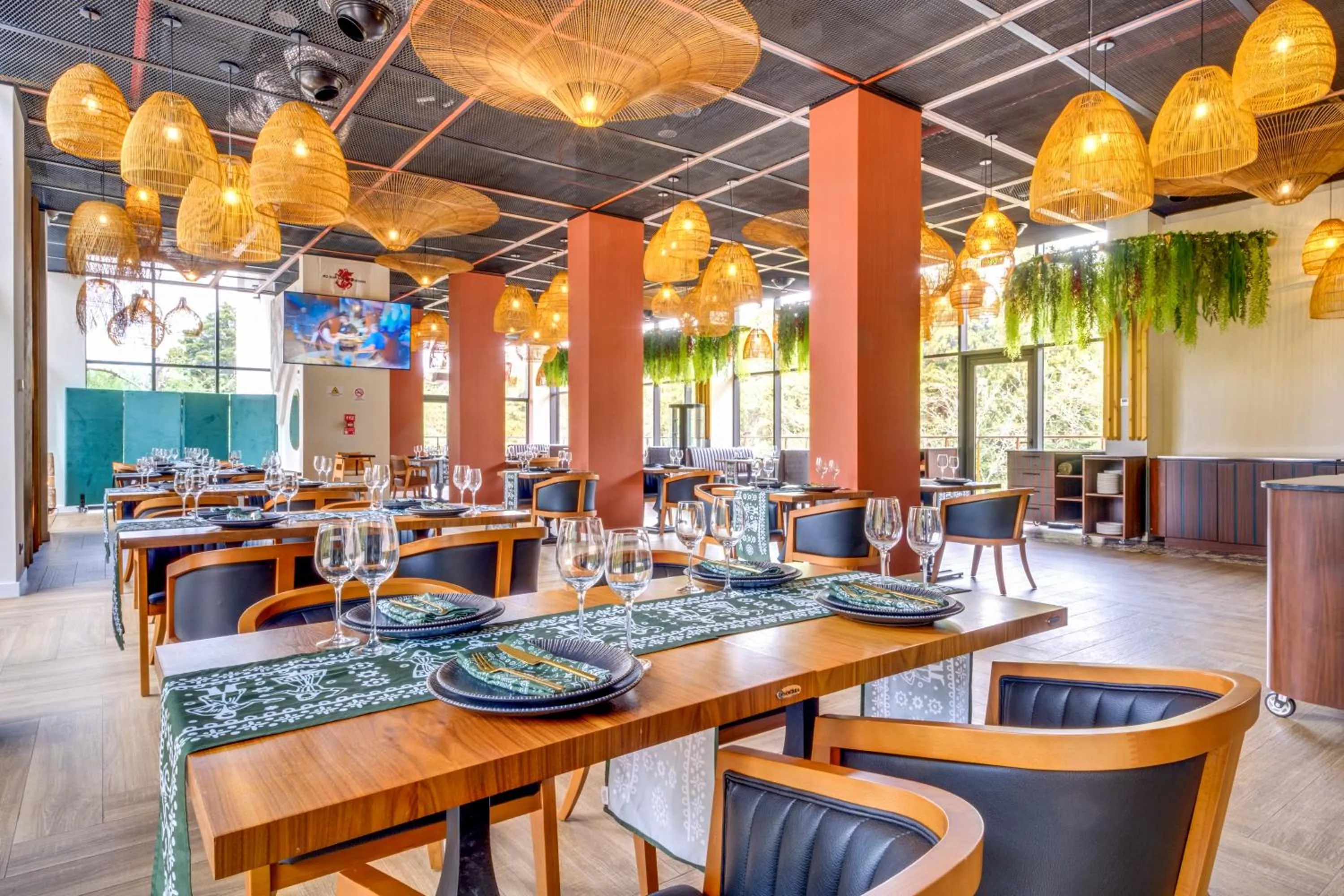 Restaurant/places to eat in GREENWOOD