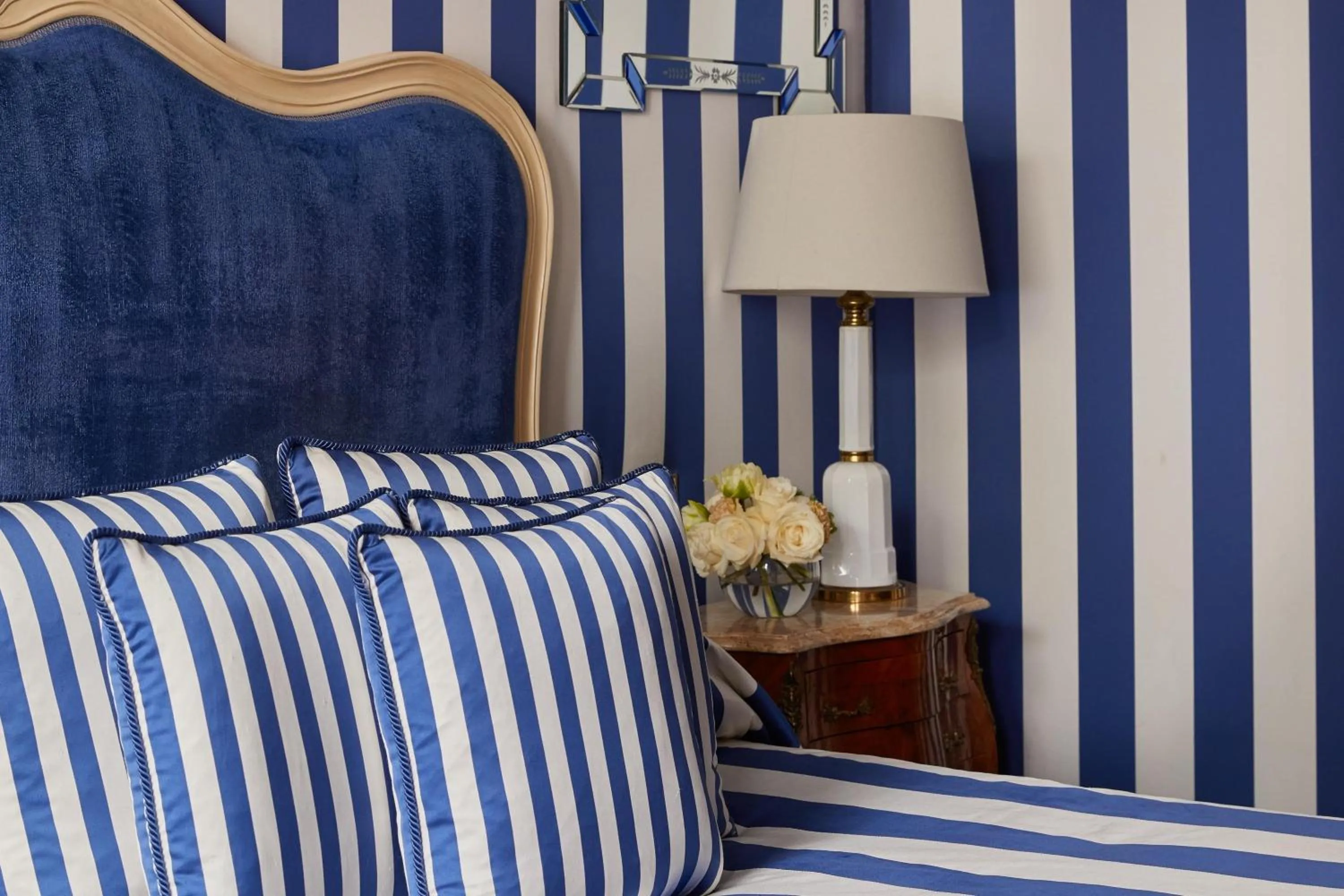 Photo of the whole room, Bed in Egerton House