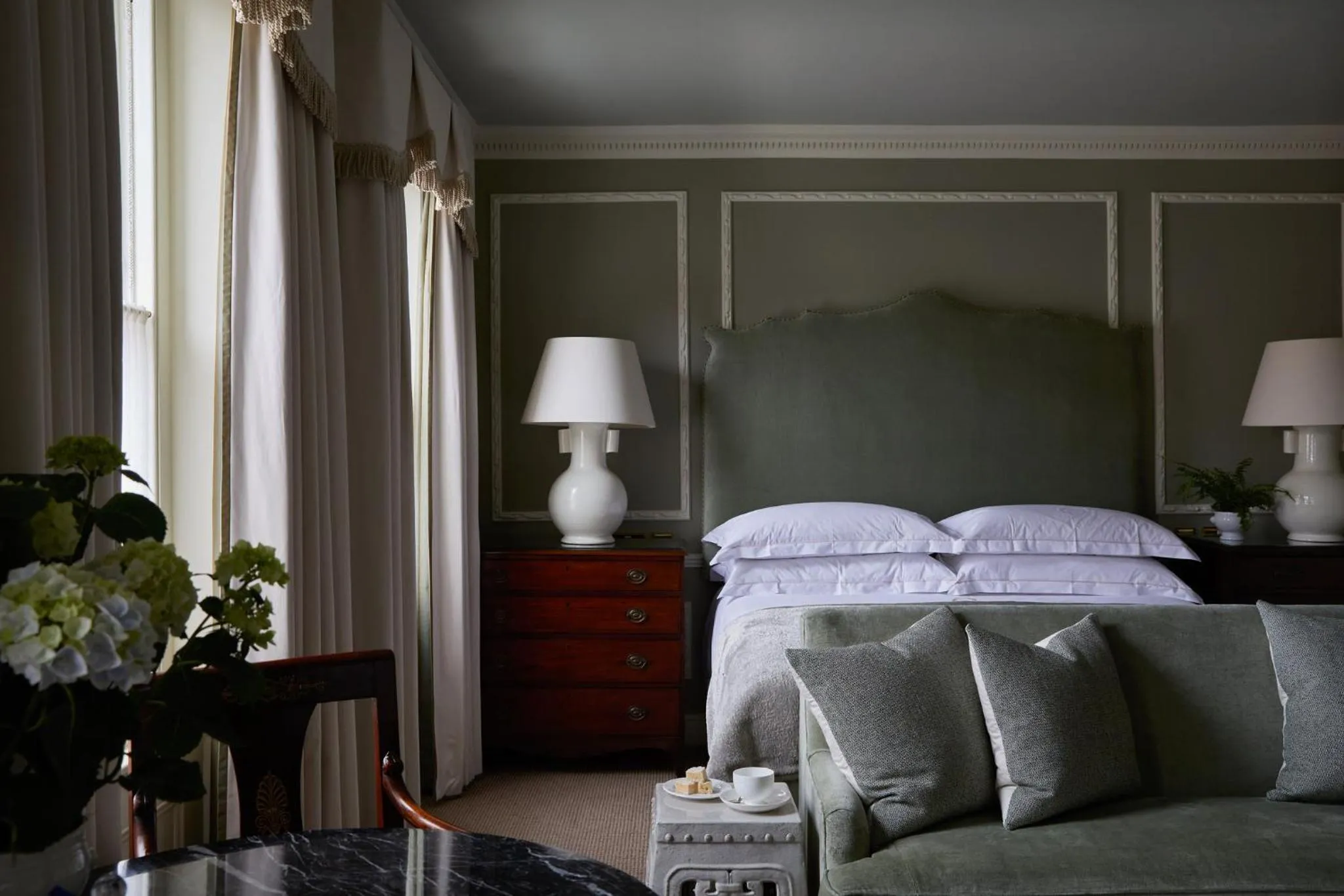 Photo of the whole room, Bed in Egerton House