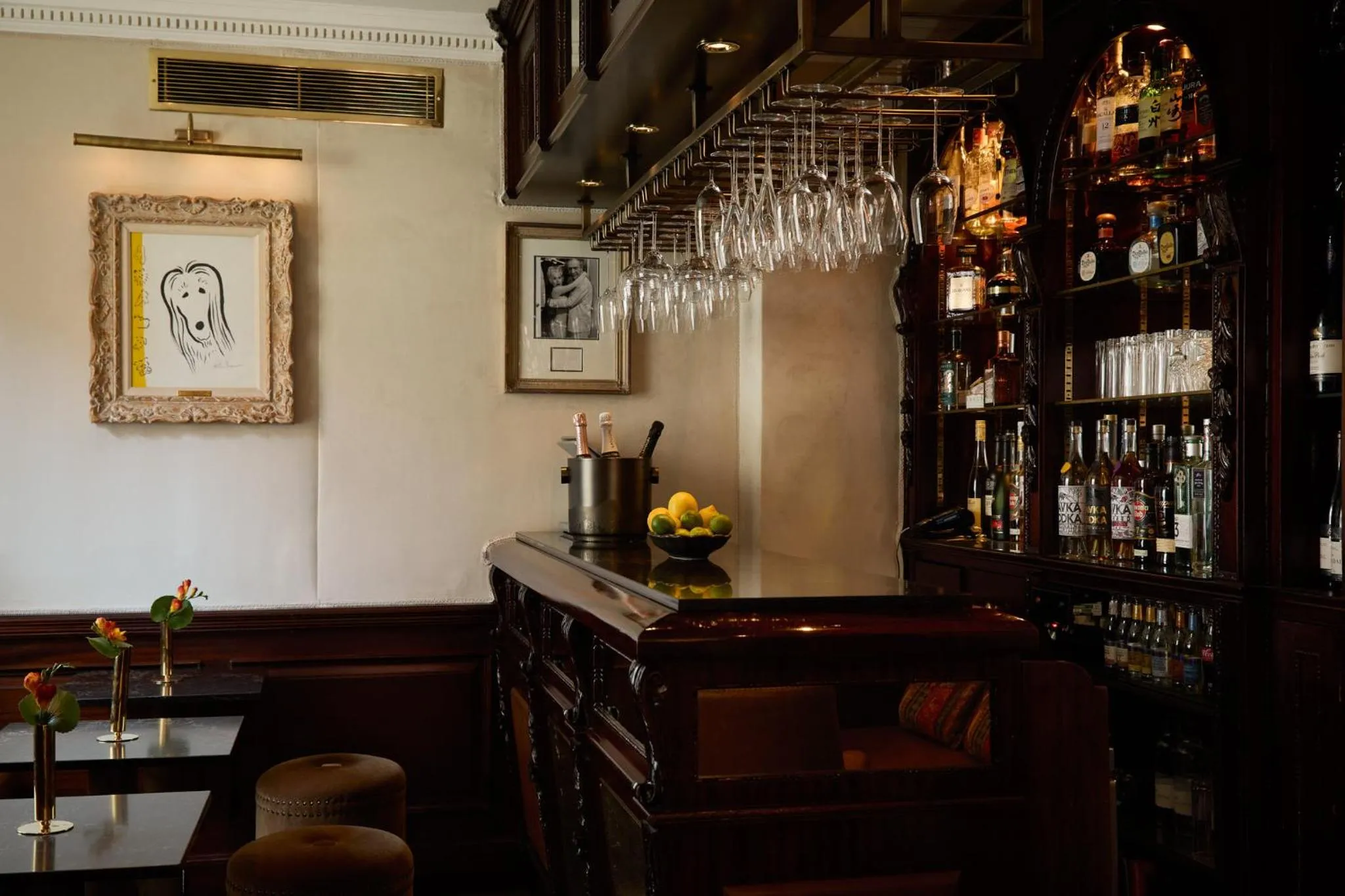 Lounge or bar in Egerton House