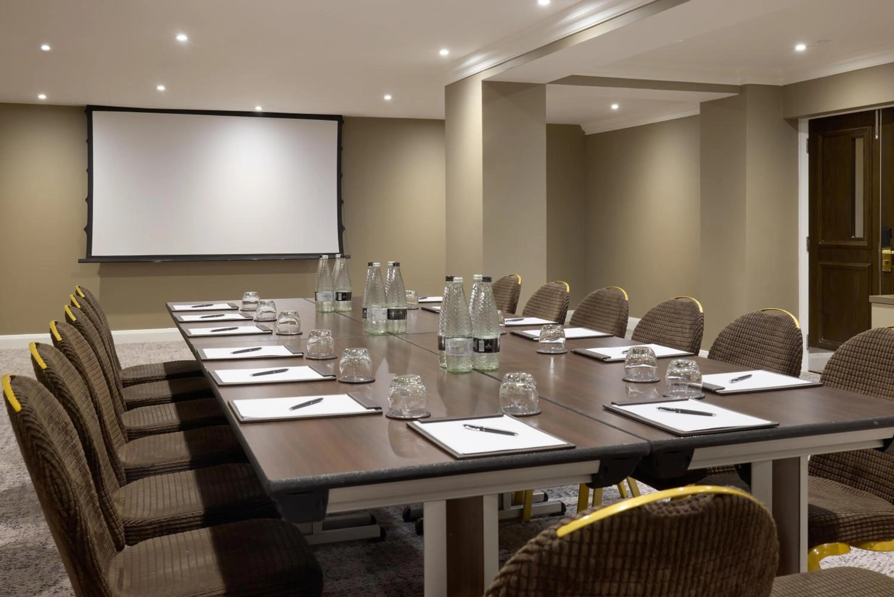Meeting/conference room in Radisson Blu Hotel, London South Kensington