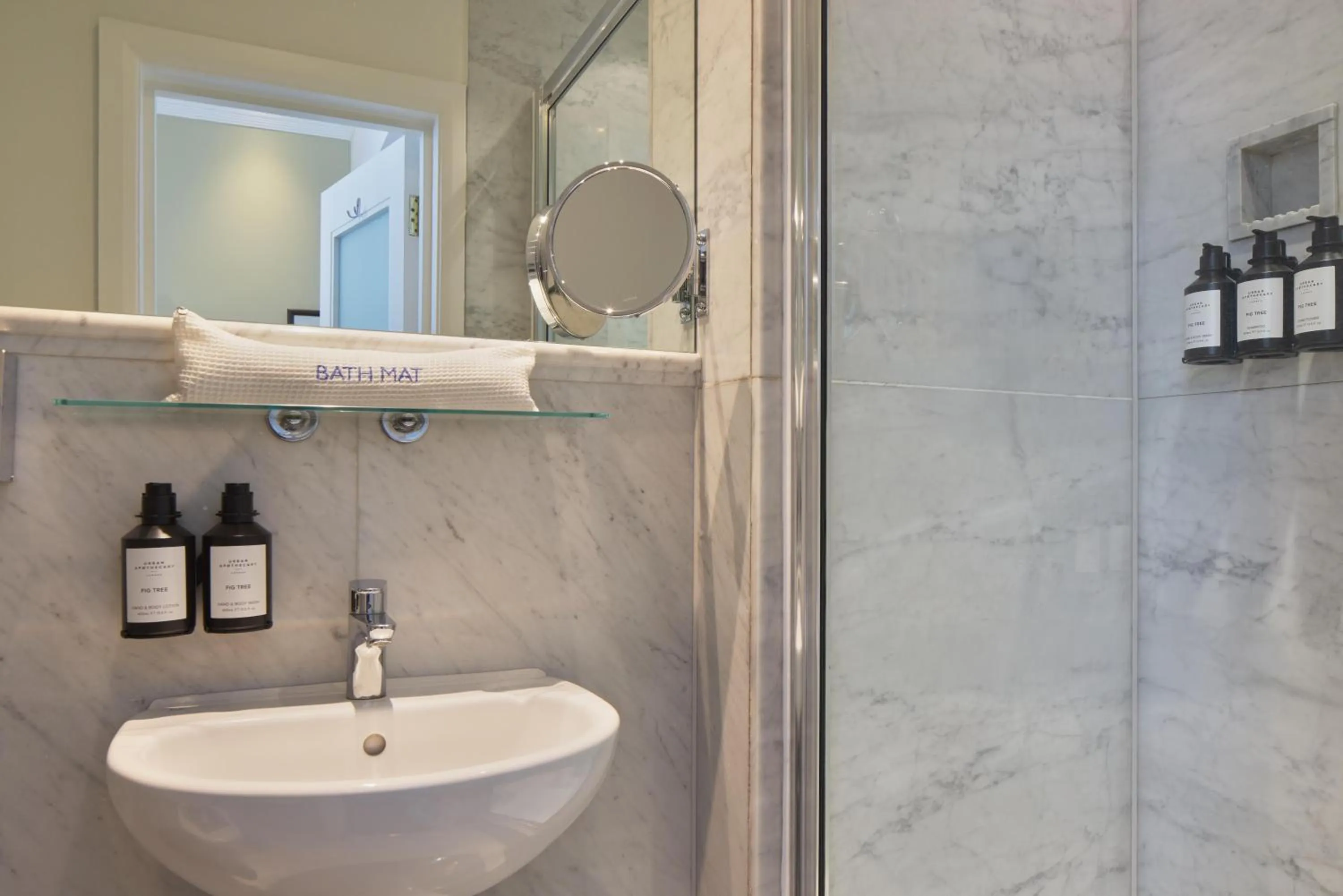 Bathroom in Radisson Blu Hotel, London South Kensington
