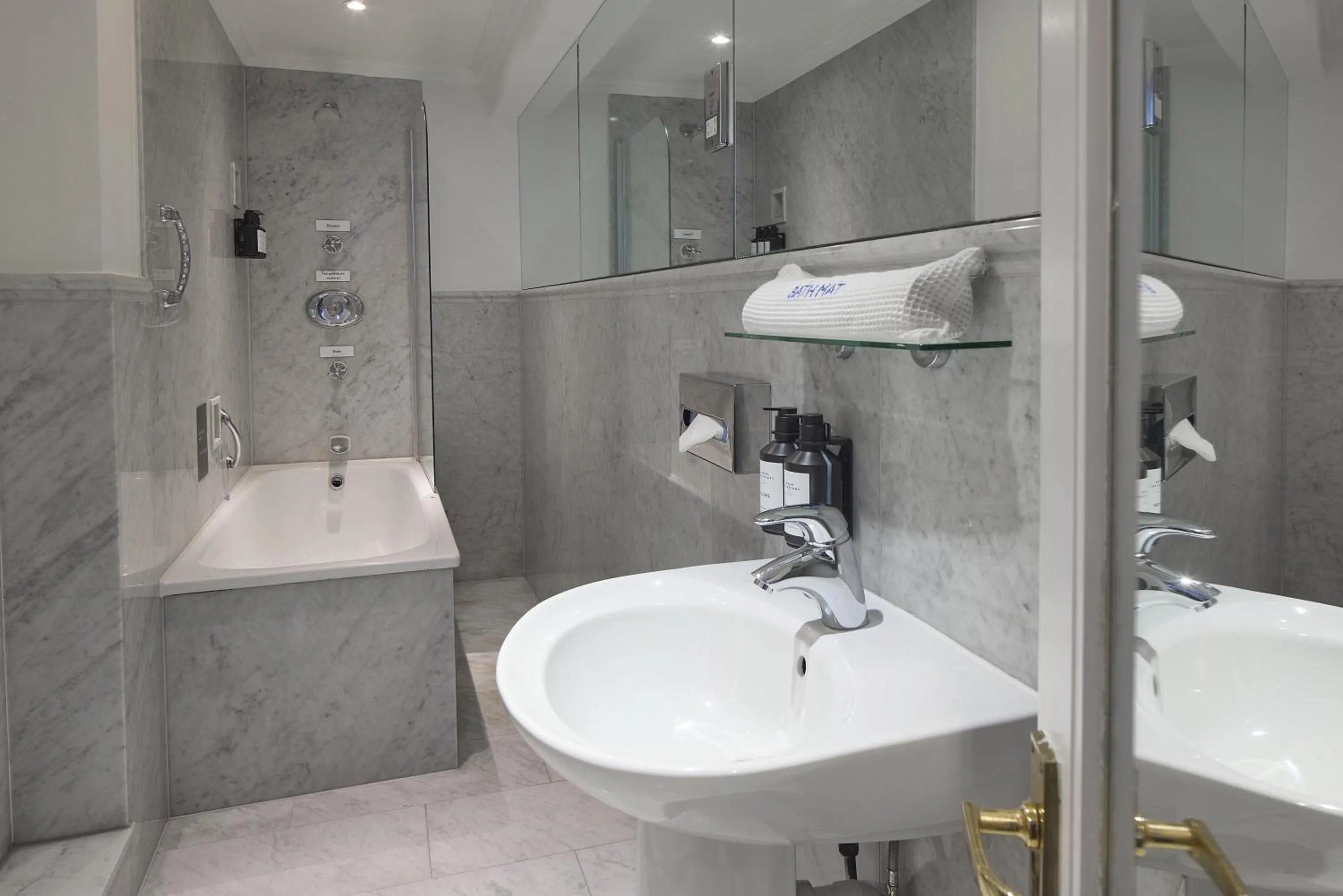 Bathroom in Radisson Blu Hotel, London South Kensington