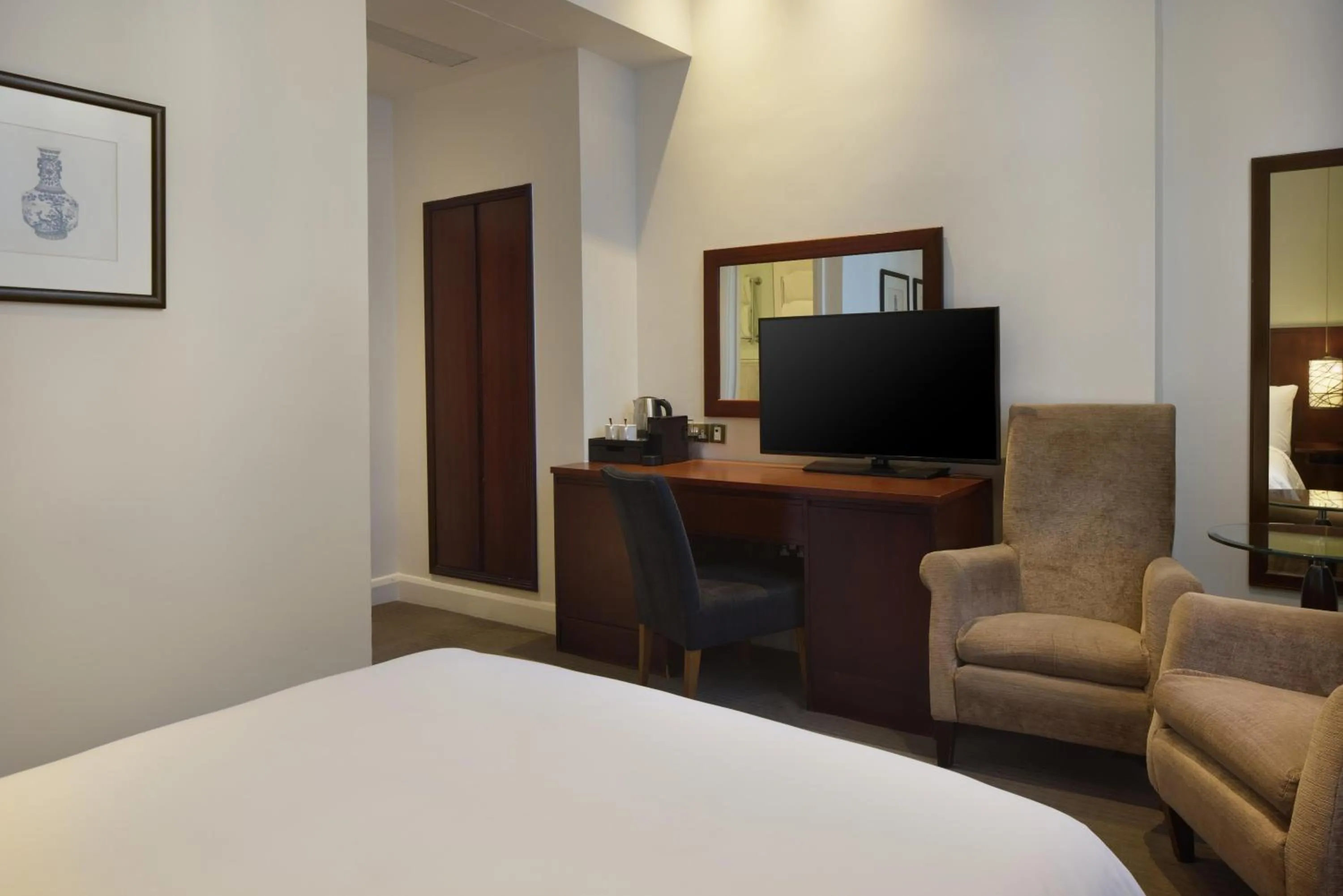 Bedroom, Bed in Radisson Blu Hotel, London South Kensington